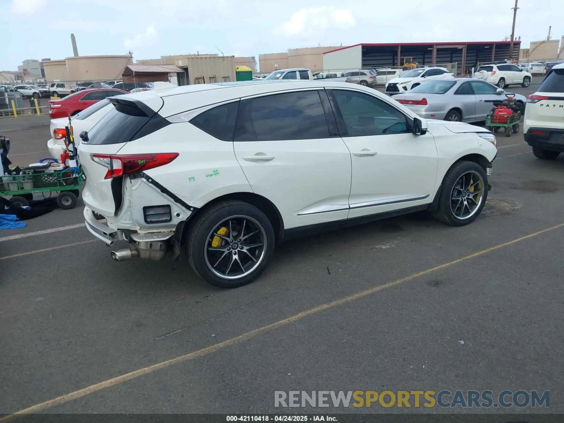 4 Photograph of a damaged car 5J8TC1H34KL013541 ACURA RDX 2019