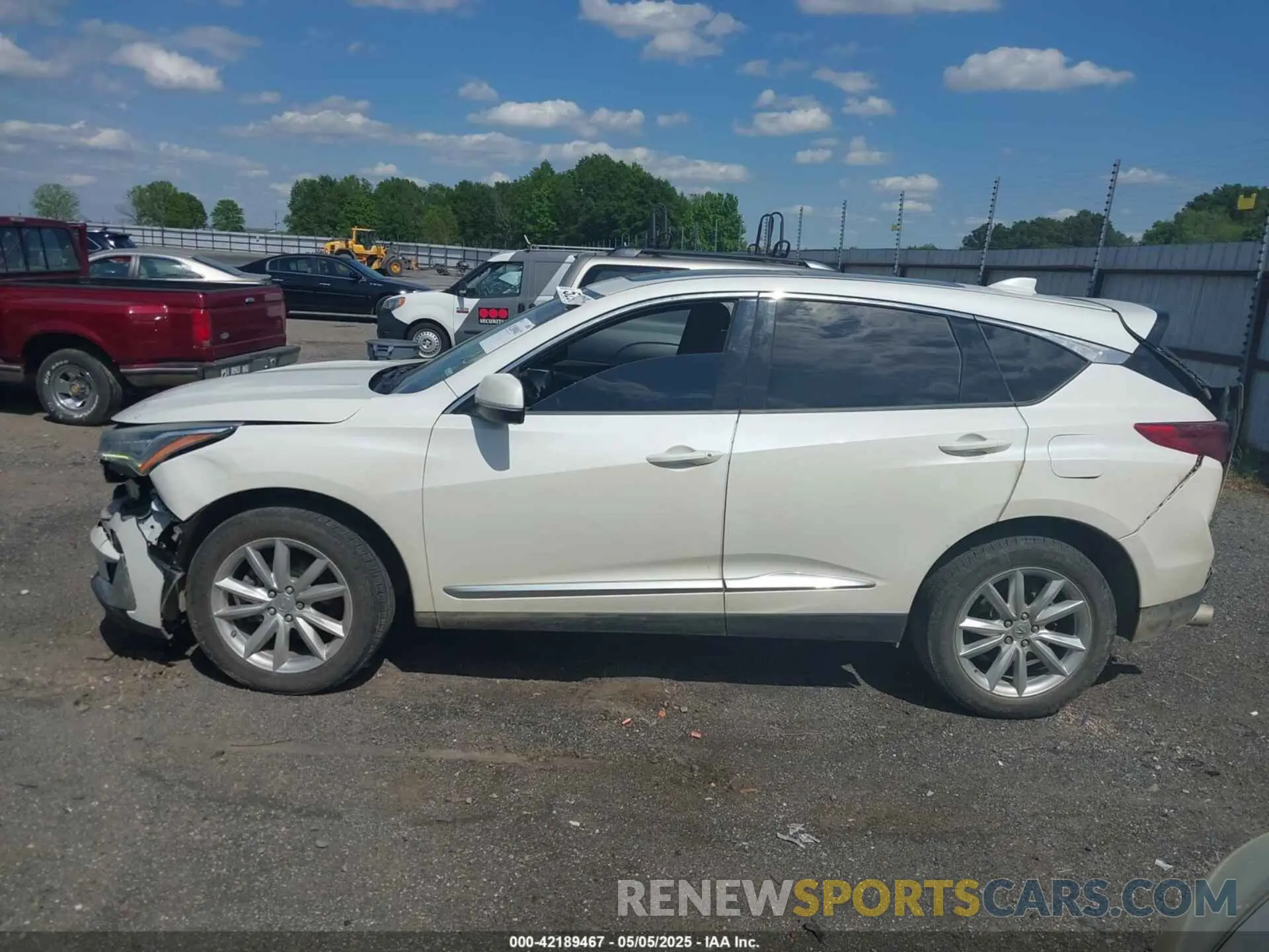 14 Photograph of a damaged car 5J8TC1H37KL015669 ACURA RDX 2019