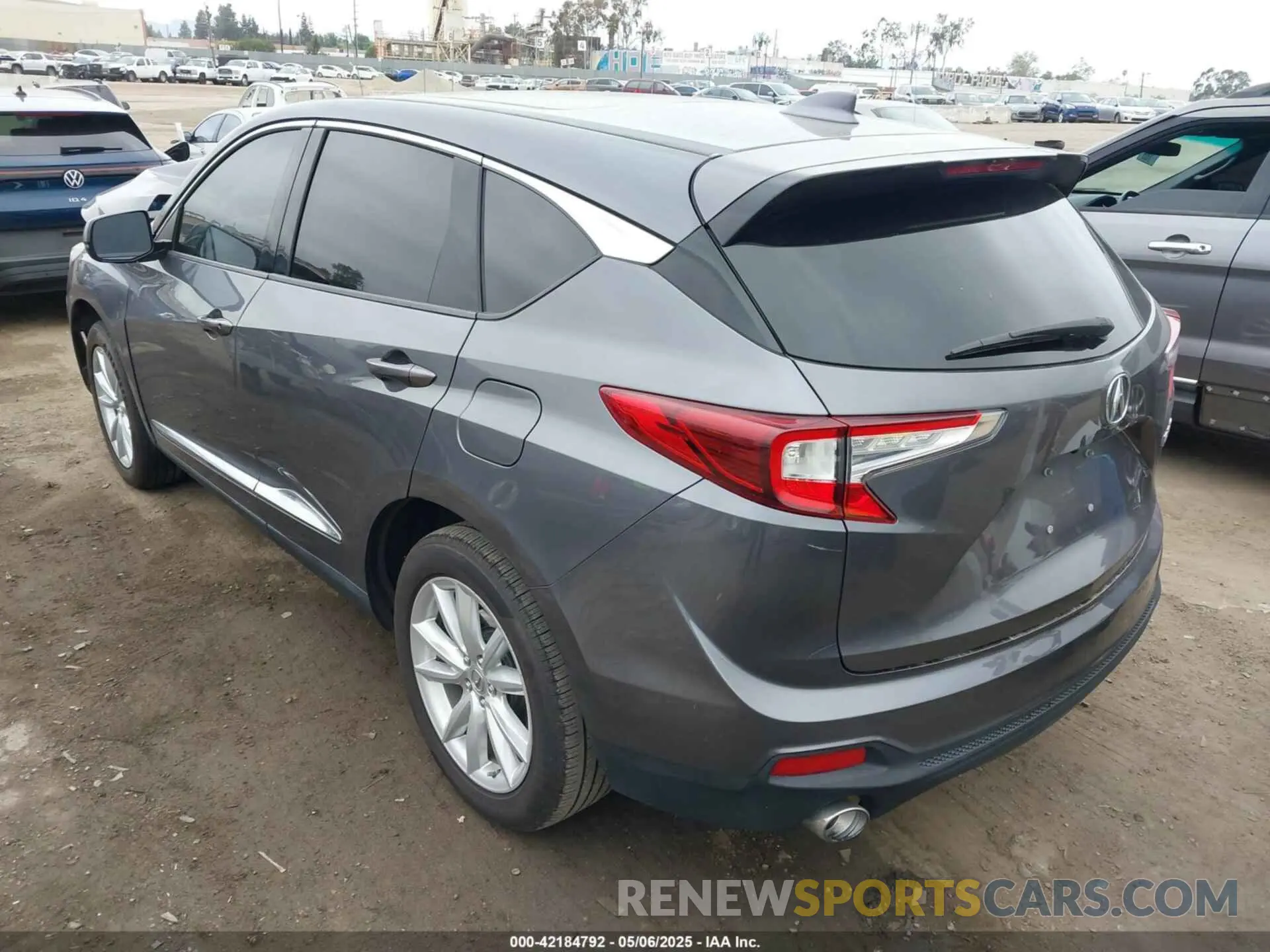 3 Photograph of a damaged car 5J8TC1H39KL000073 ACURA RDX 2019