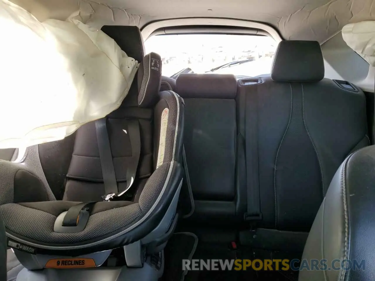 10 Photograph of a damaged car 5J8TC1H50KL008726 ACURA RDX 2019