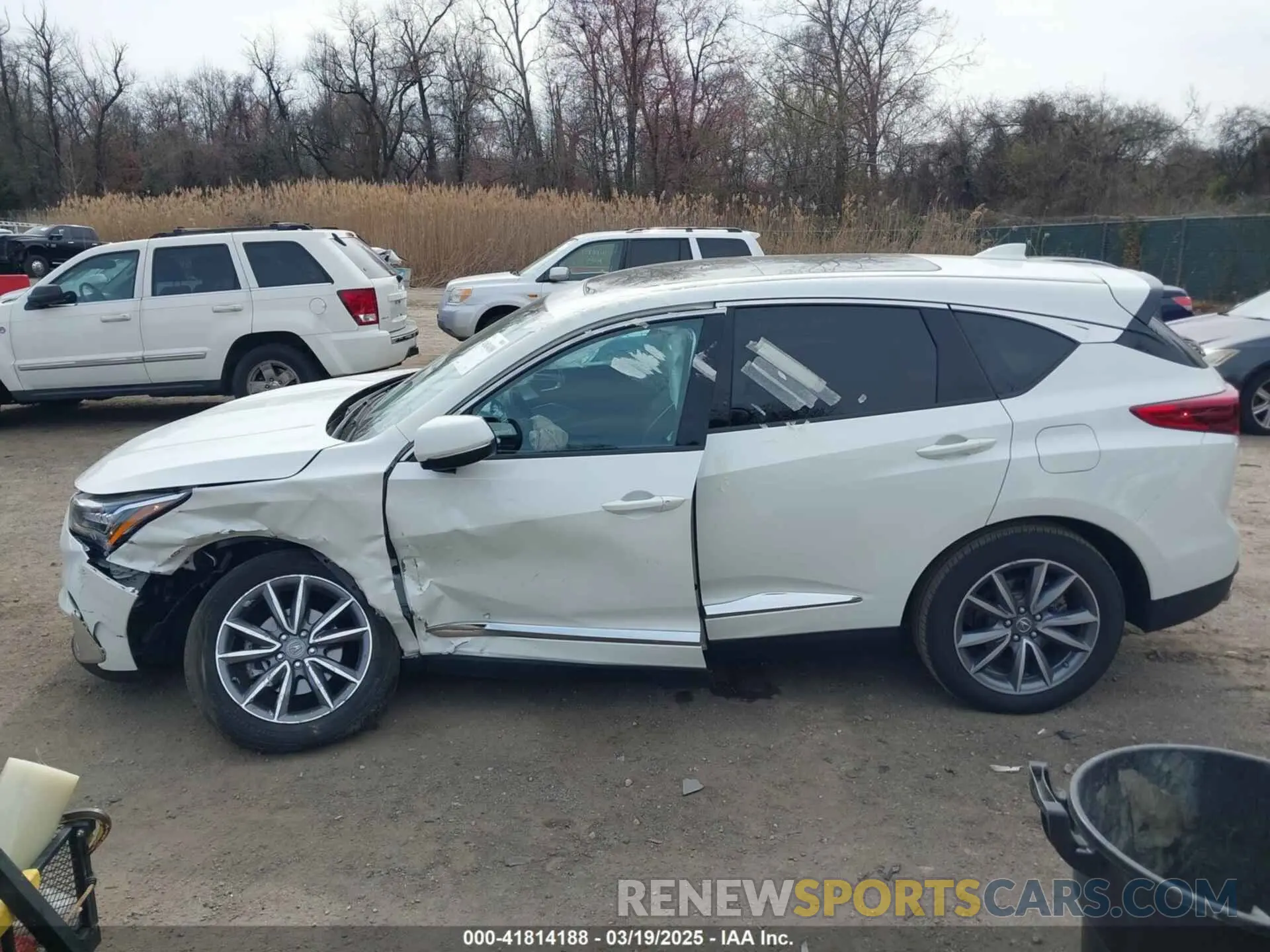 14 Photograph of a damaged car 5J8TC1H52KL011482 ACURA RDX 2019