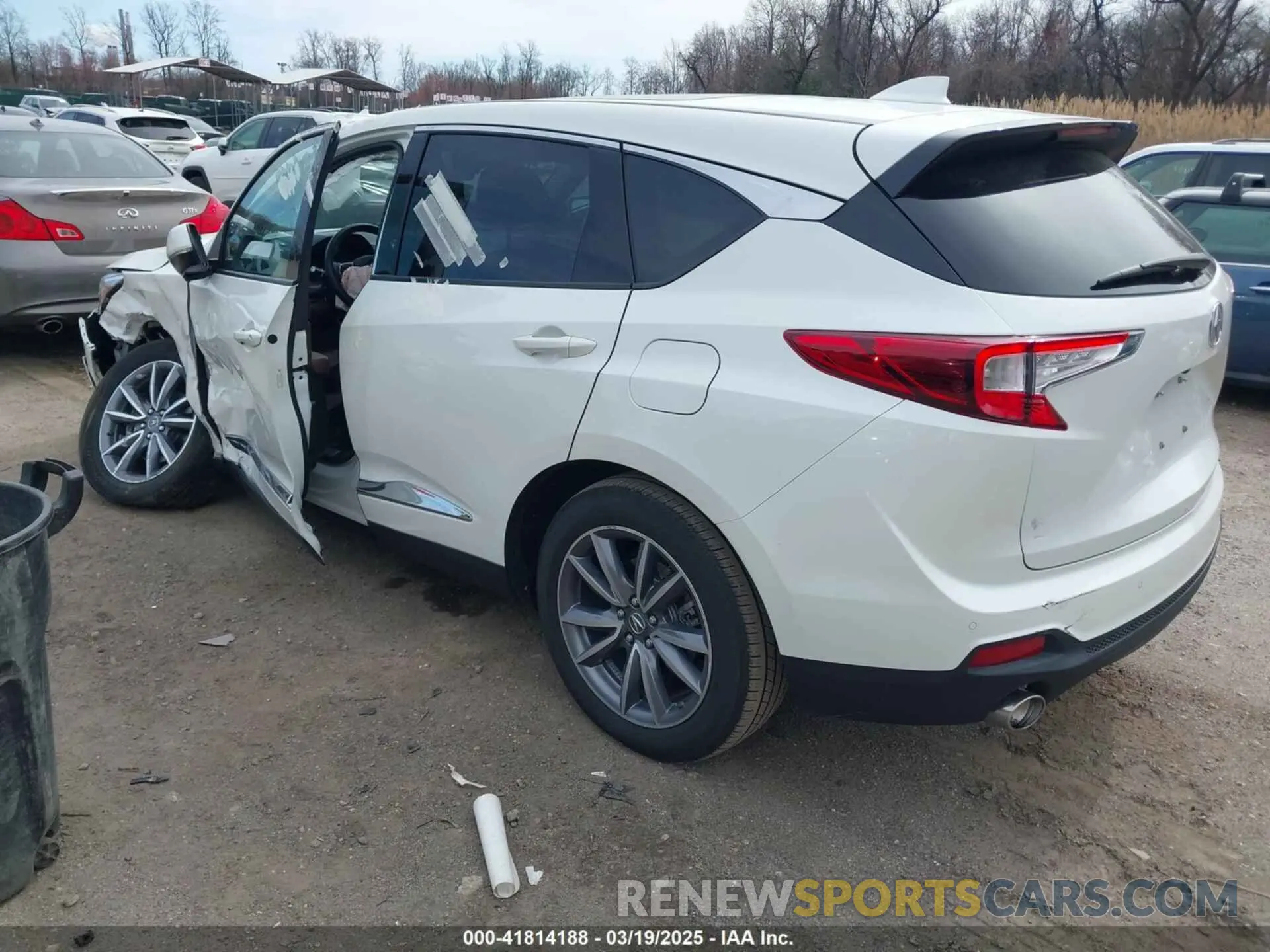 3 Photograph of a damaged car 5J8TC1H52KL011482 ACURA RDX 2019