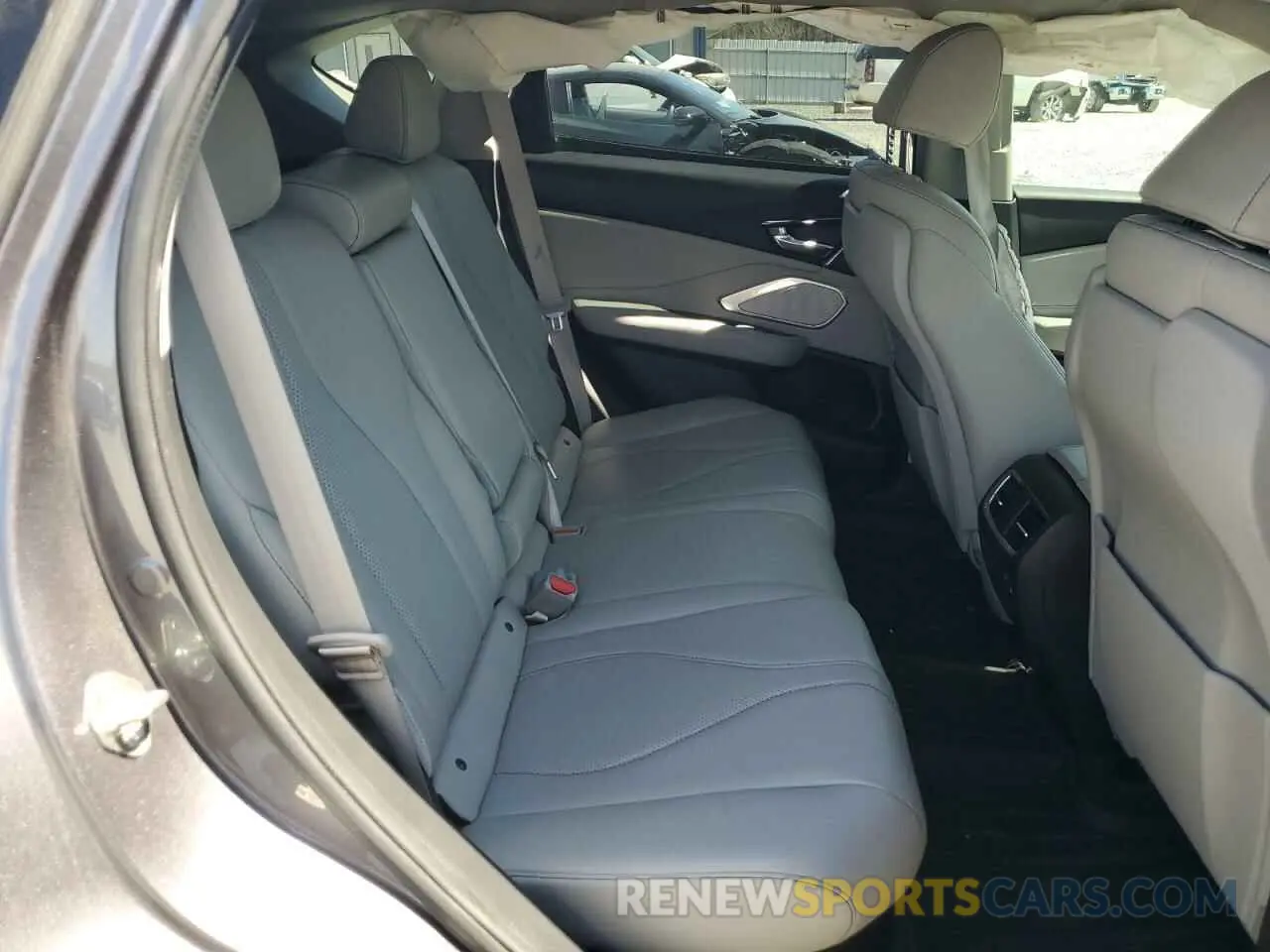 10 Photograph of a damaged car 5J8TC1H54KL013072 ACURA RDX 2019