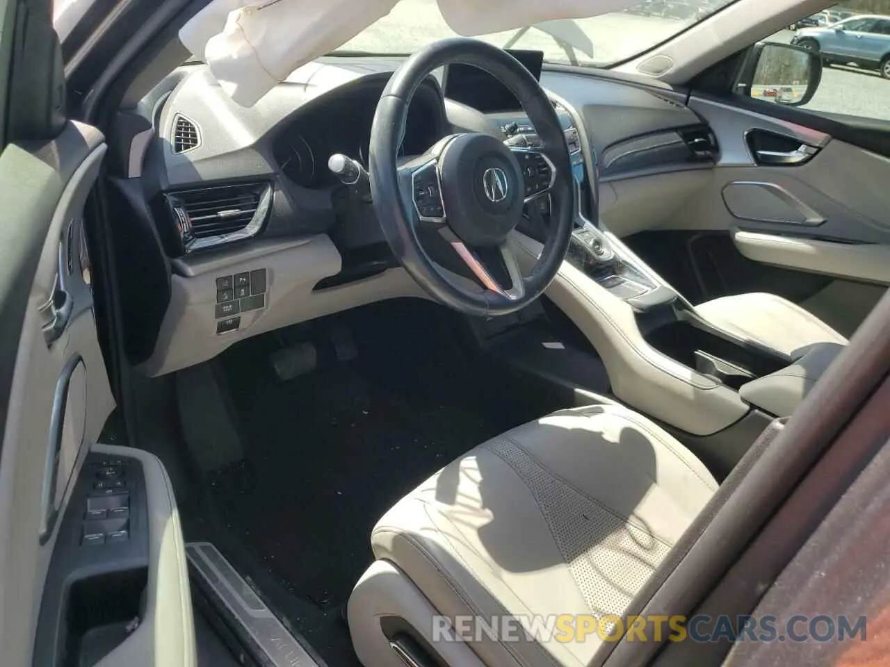 8 Photograph of a damaged car 5J8TC1H54KL013072 ACURA RDX 2019