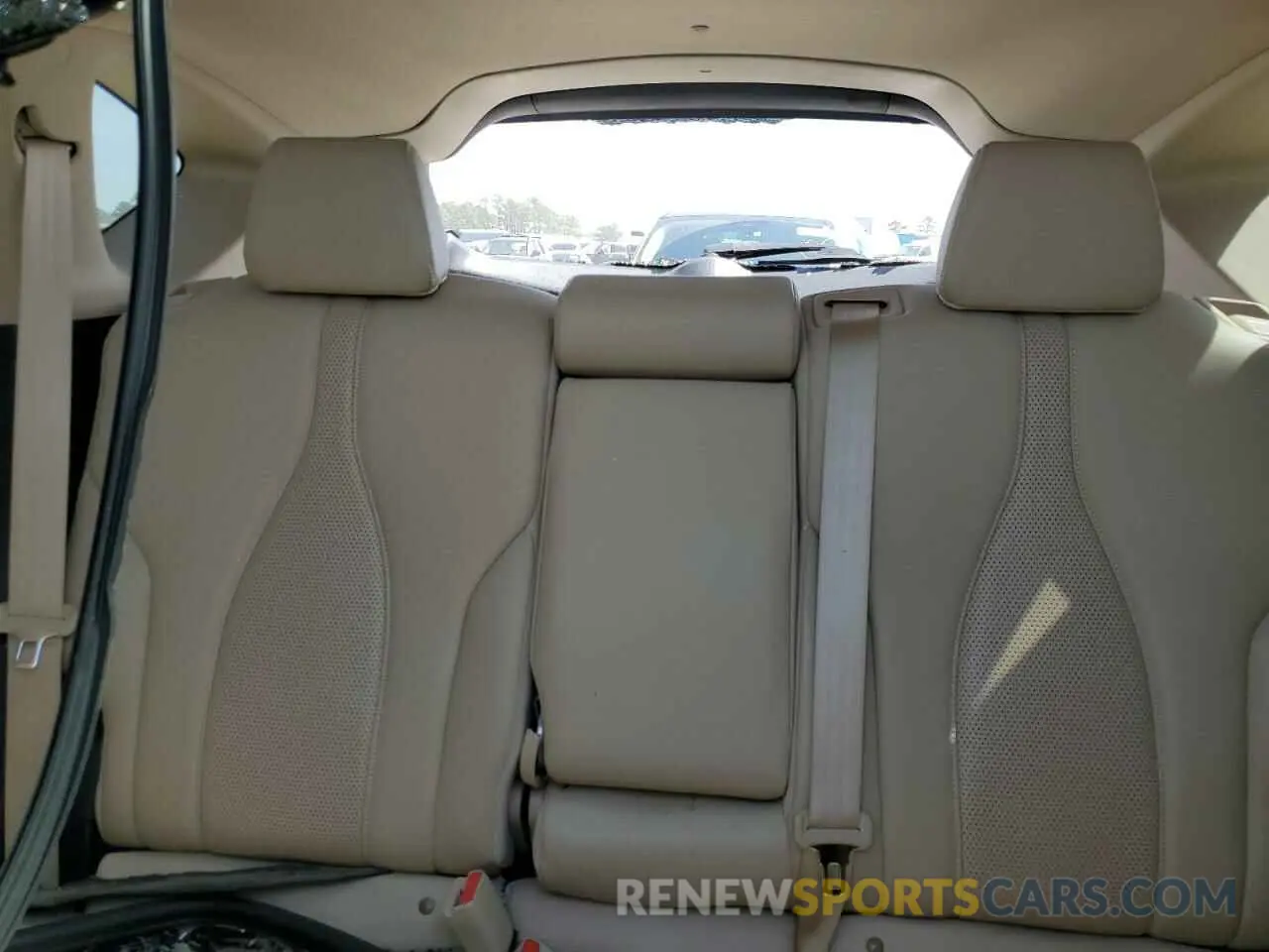 10 Photograph of a damaged car 5J8TC1H57KL013096 ACURA RDX 2019