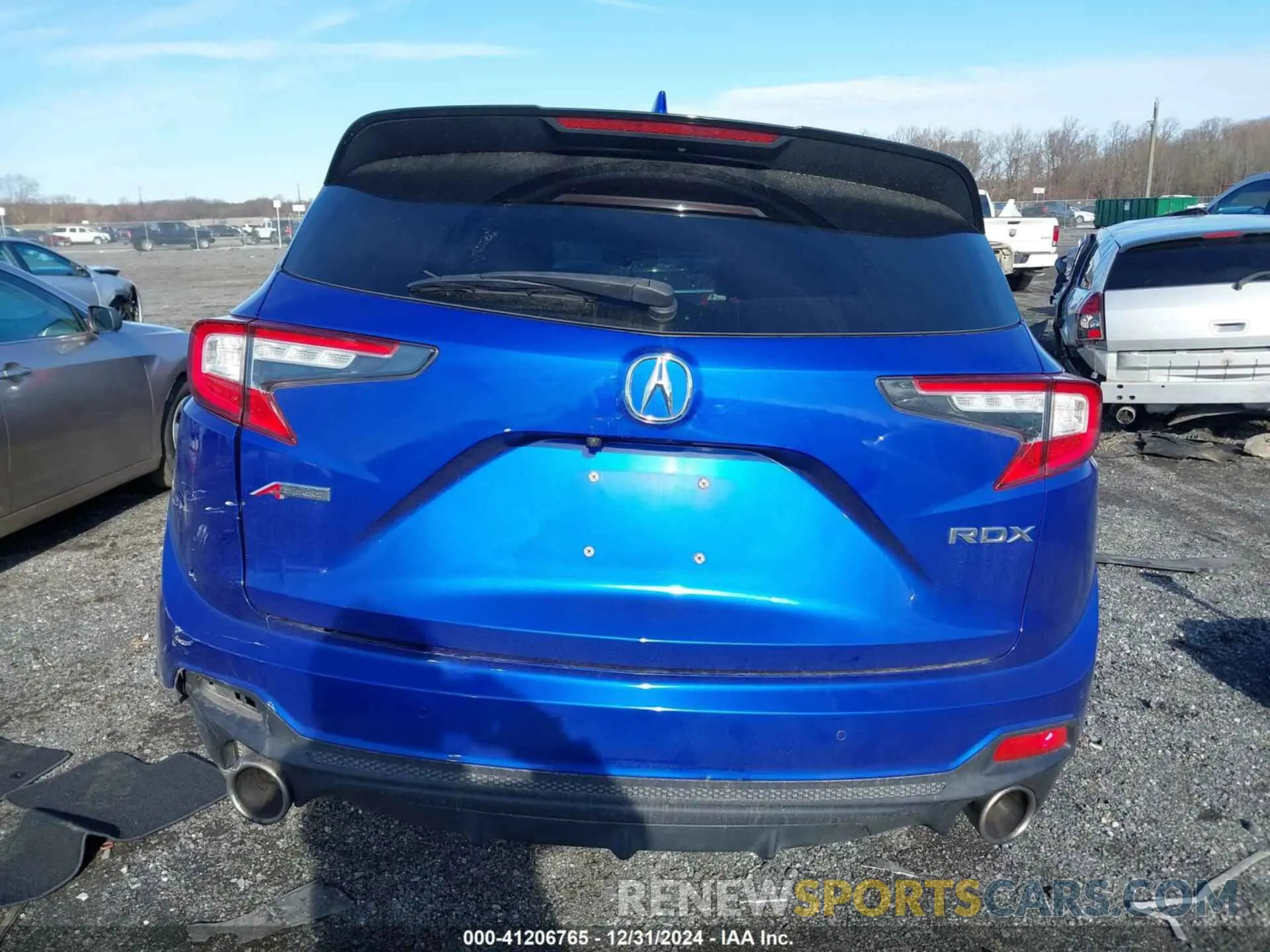 17 Photograph of a damaged car 5J8TC1H62KL015542 ACURA RDX 2019