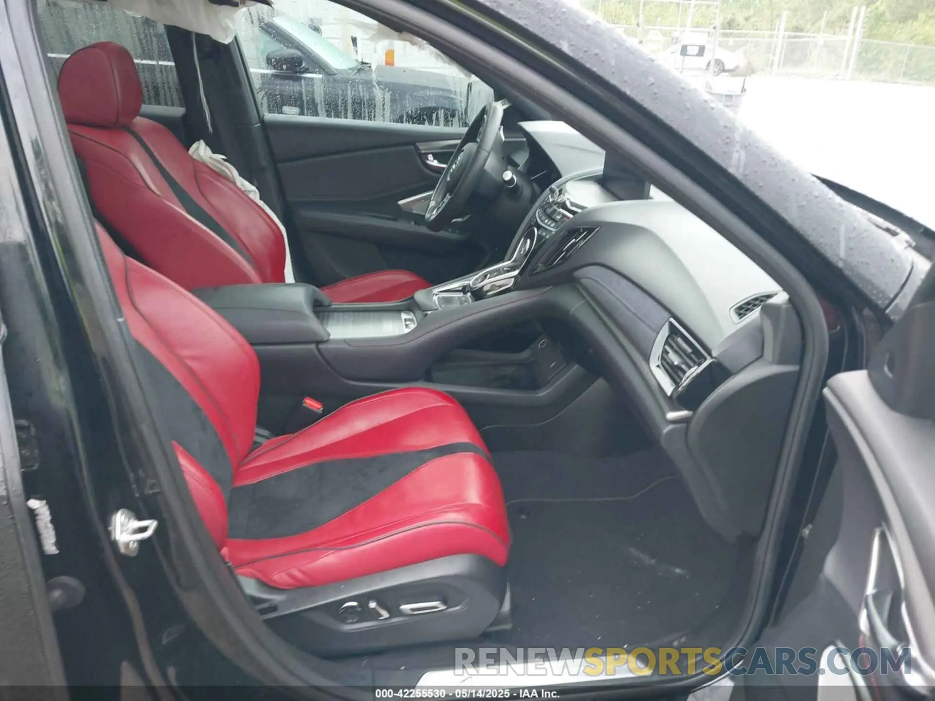5 Photograph of a damaged car 5J8TC1H64KL012058 ACURA RDX 2019