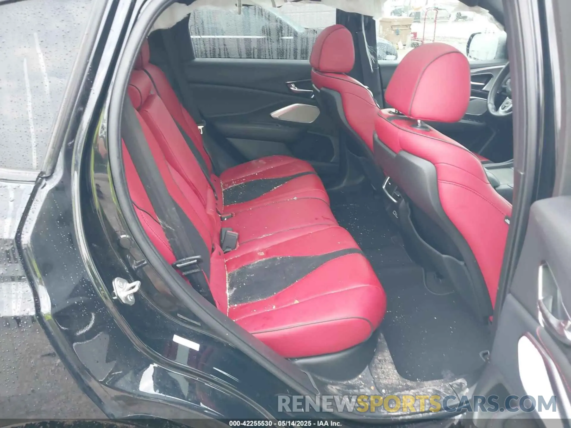 8 Photograph of a damaged car 5J8TC1H64KL012058 ACURA RDX 2019