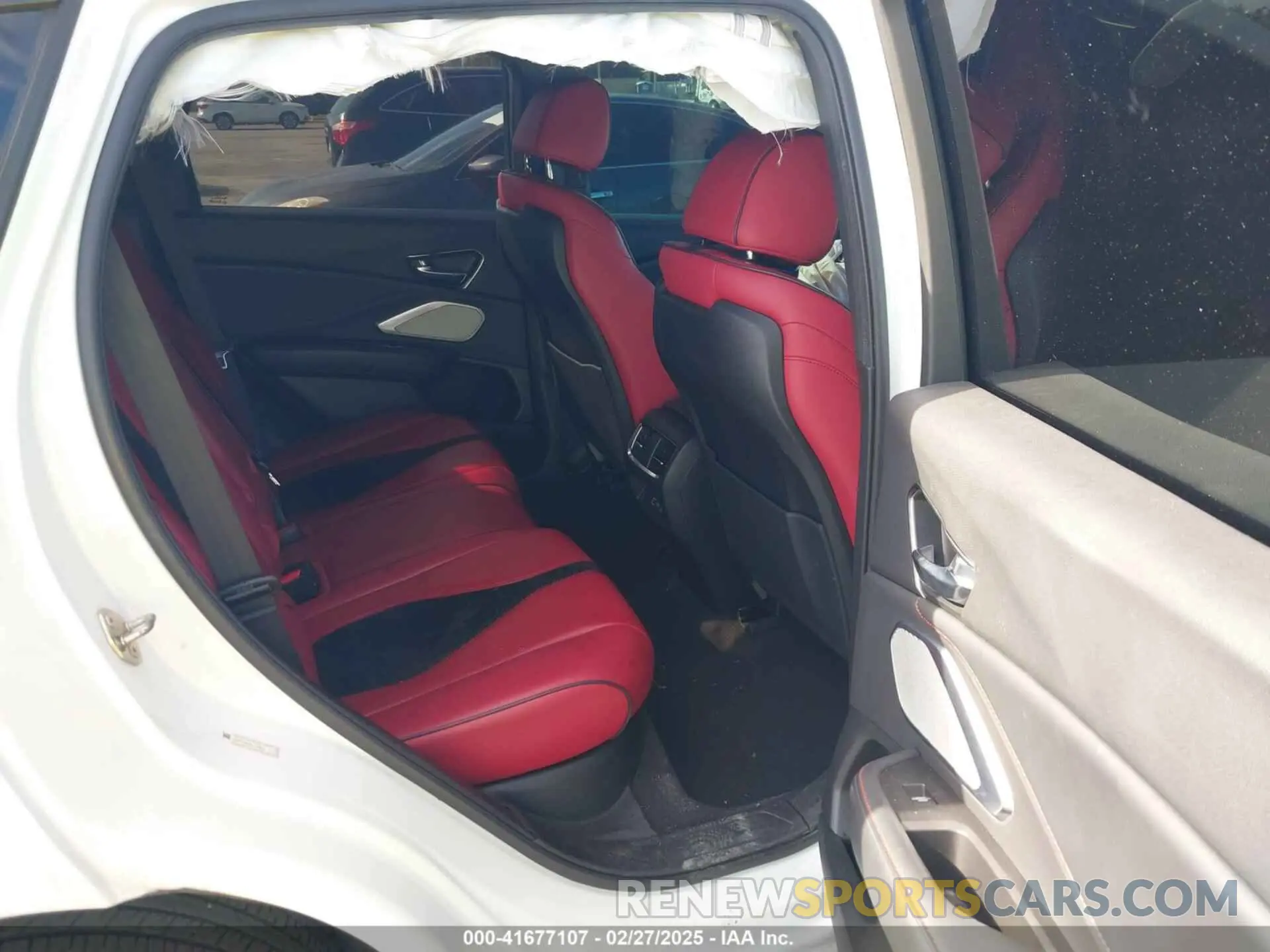 8 Photograph of a damaged car 5J8TC1H66KL021554 ACURA RDX 2019