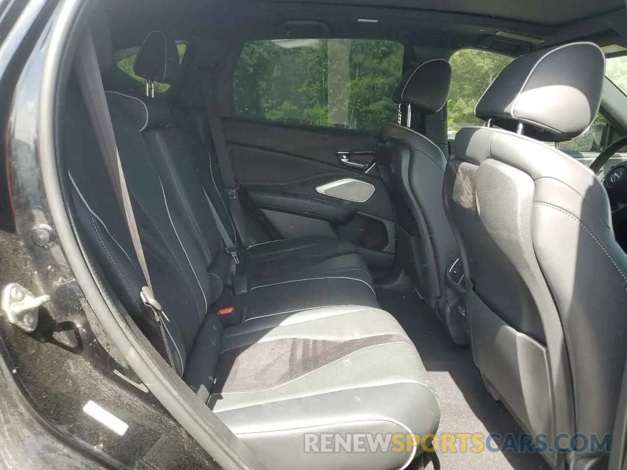11 Photograph of a damaged car 5J8TC1H67KL017934 ACURA RDX 2019