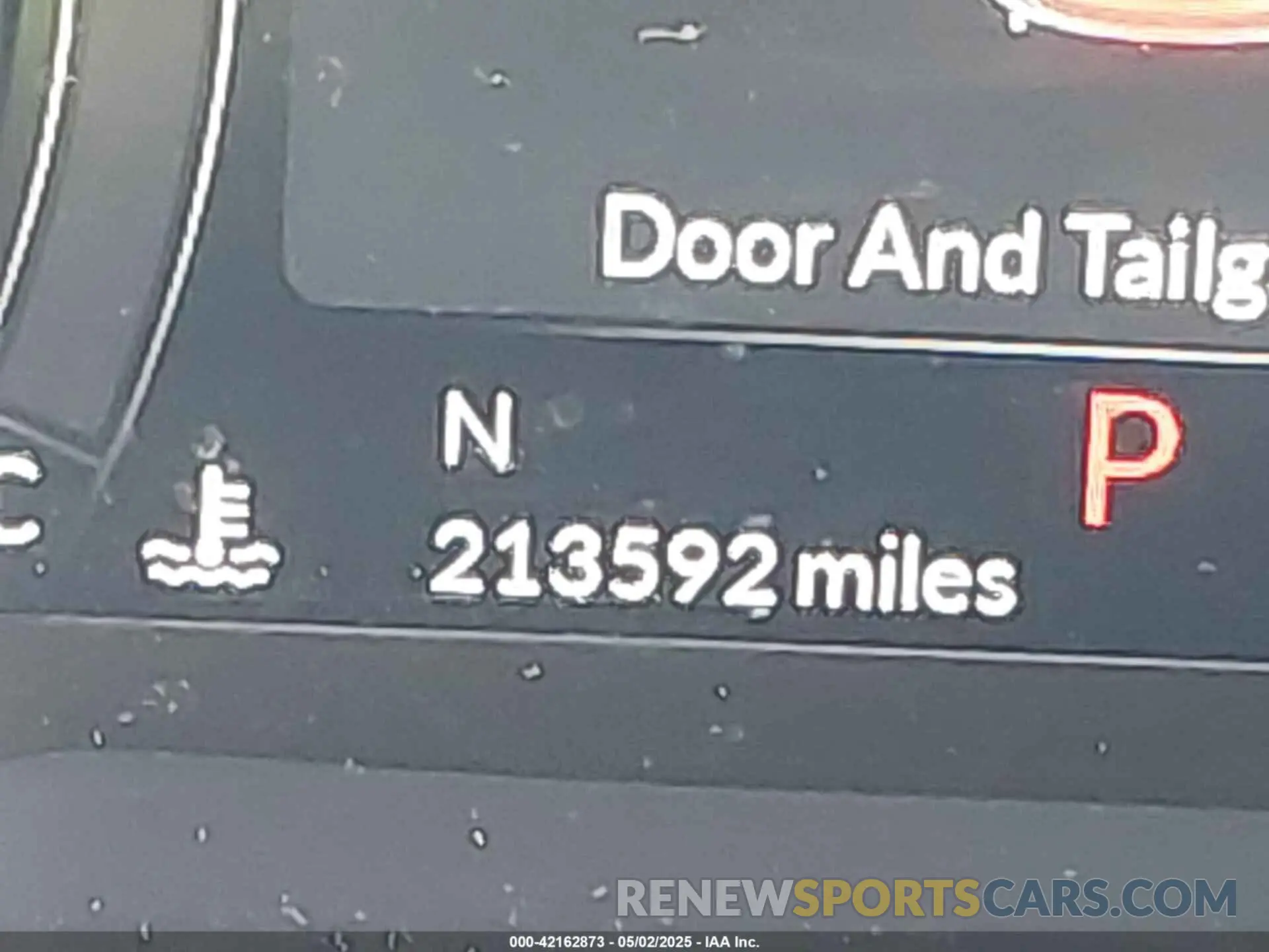 16 Photograph of a damaged car 5J8TC1H73KL023559 ACURA RDX 2019