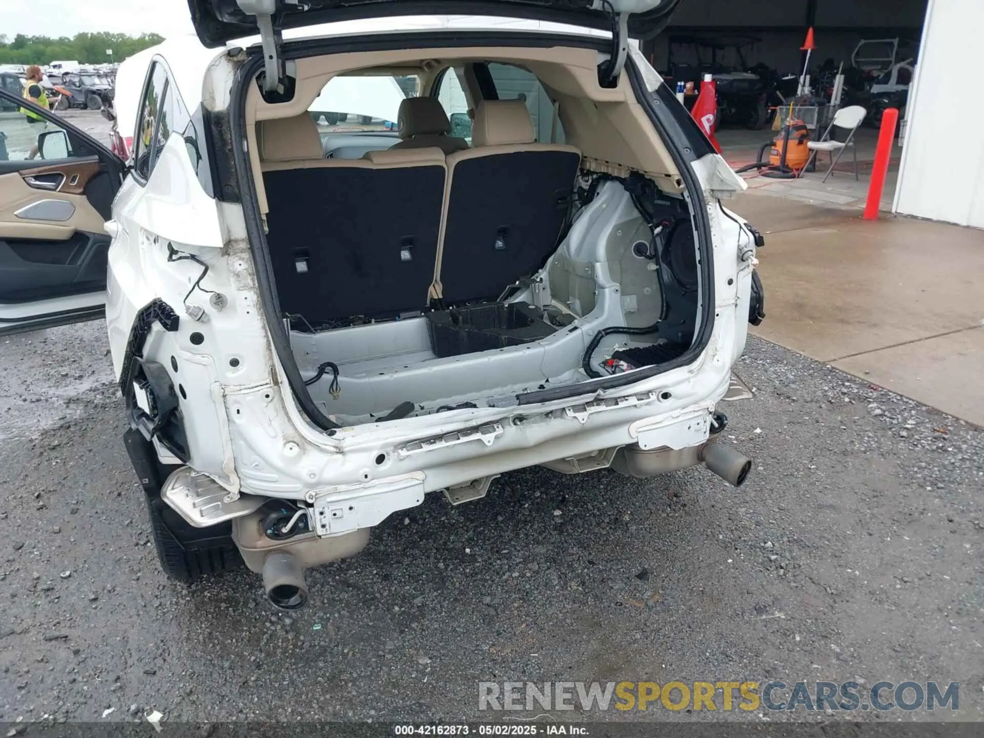 6 Photograph of a damaged car 5J8TC1H73KL023559 ACURA RDX 2019