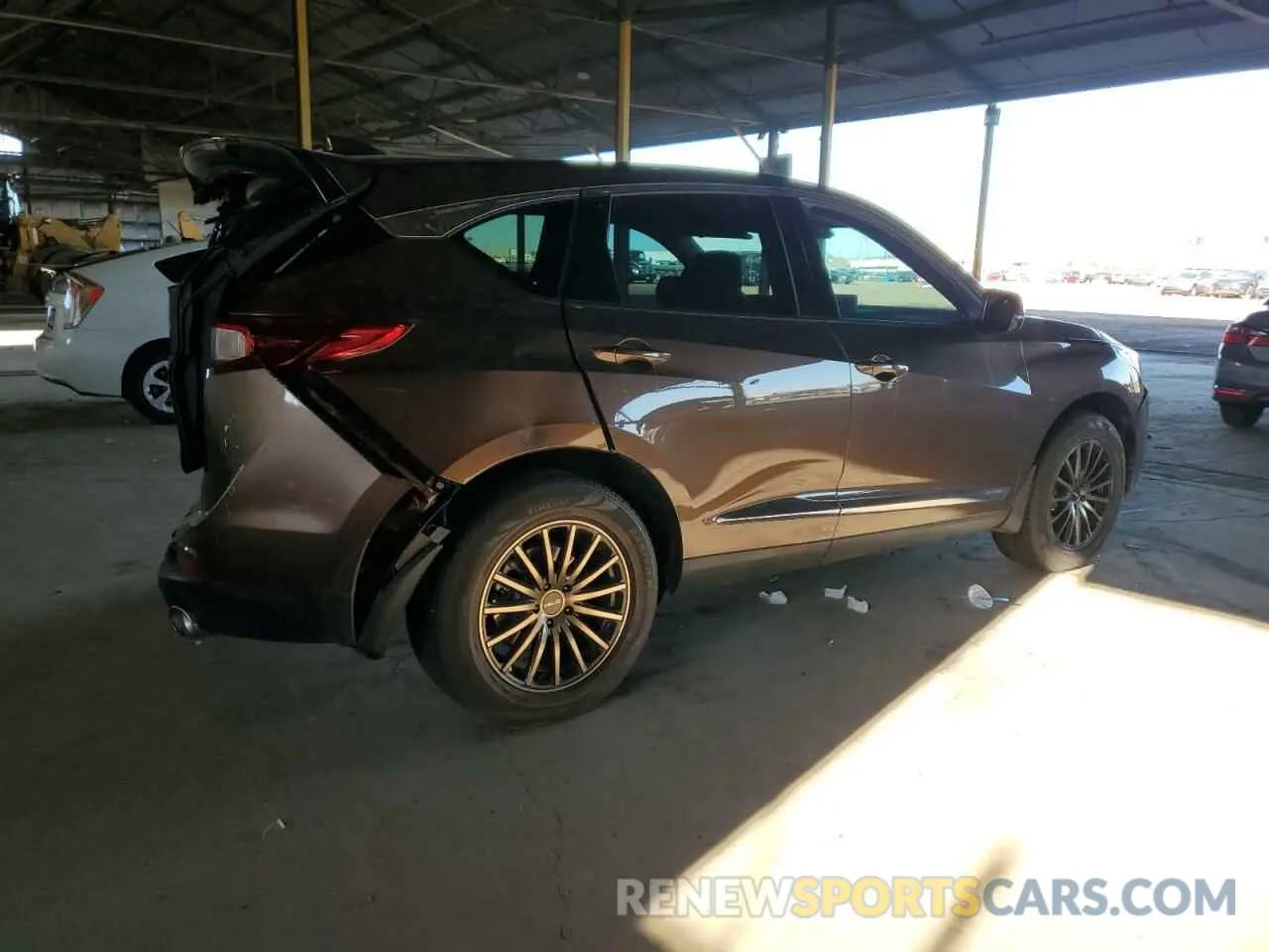 3 Photograph of a damaged car 5J8TC1H76KL008358 ACURA RDX 2019