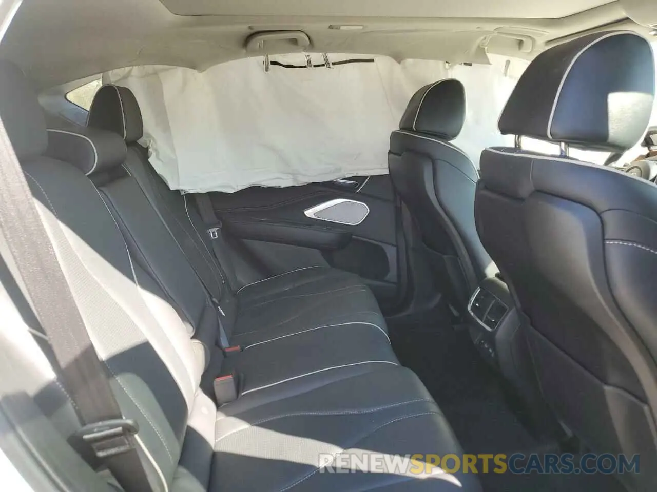 10 Photograph of a damaged car 5J8TC1H79KL013148 ACURA RDX 2019