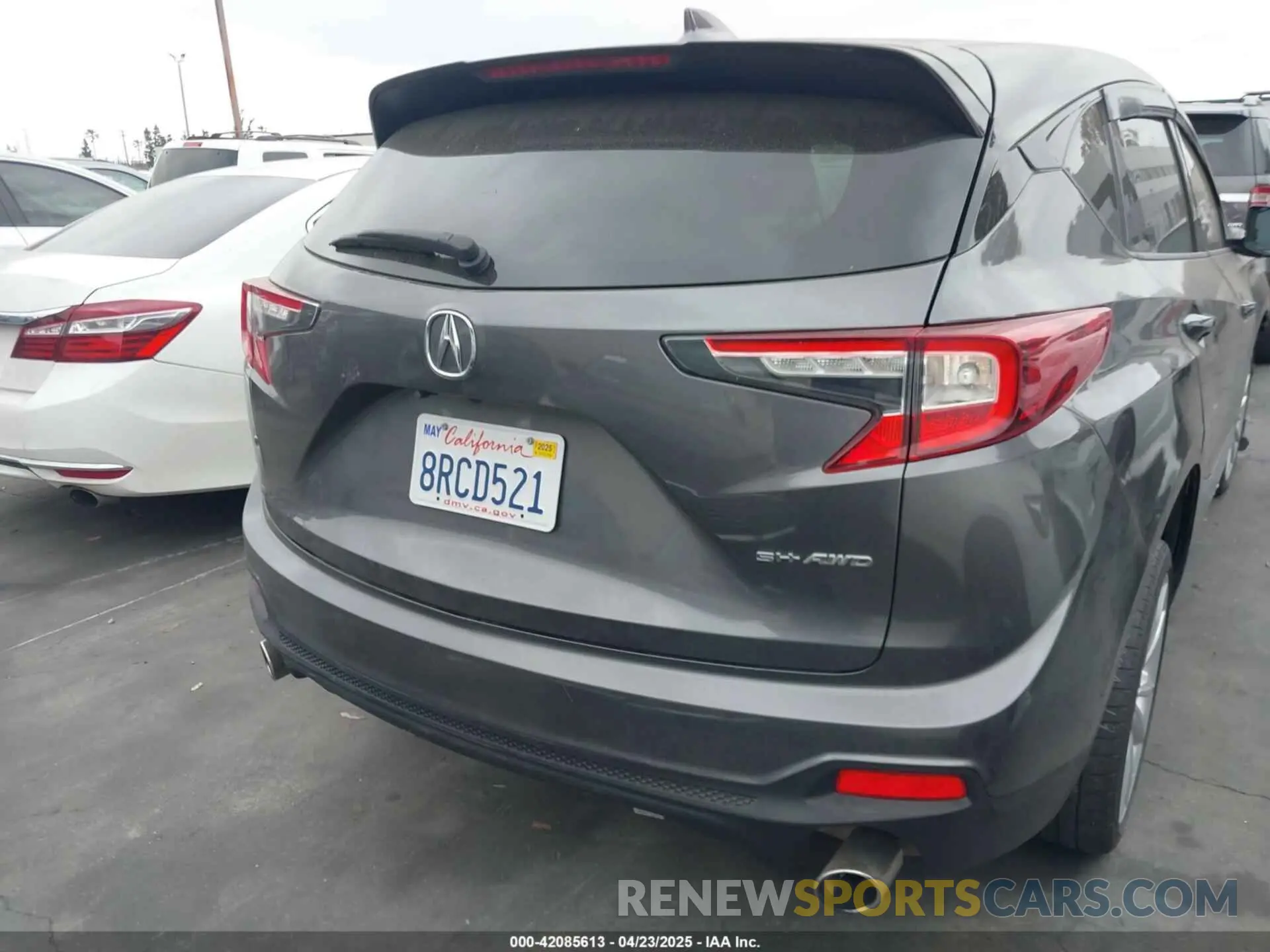 17 Photograph of a damaged car 5J8TC2H31KL017892 ACURA RDX 2019