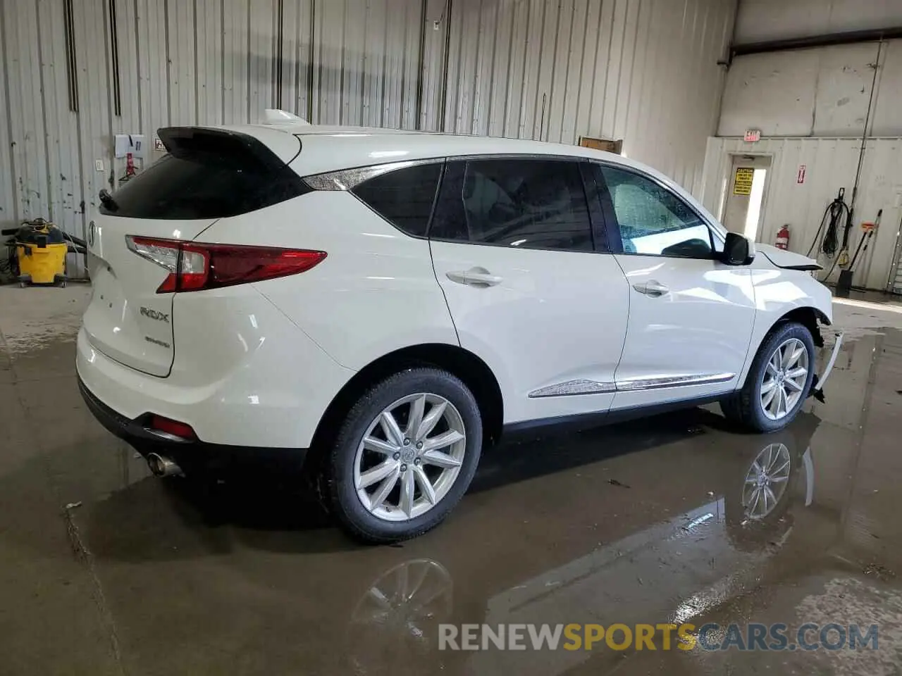 3 Photograph of a damaged car 5J8TC2H31KL037818 ACURA RDX 2019