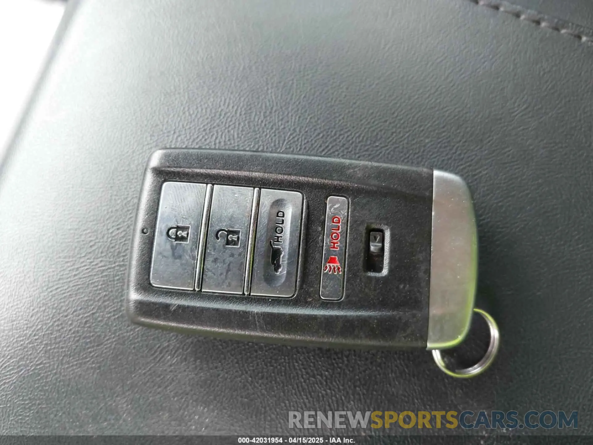 11 Photograph of a damaged car 5J8TC2H34KL043662 ACURA RDX 2019