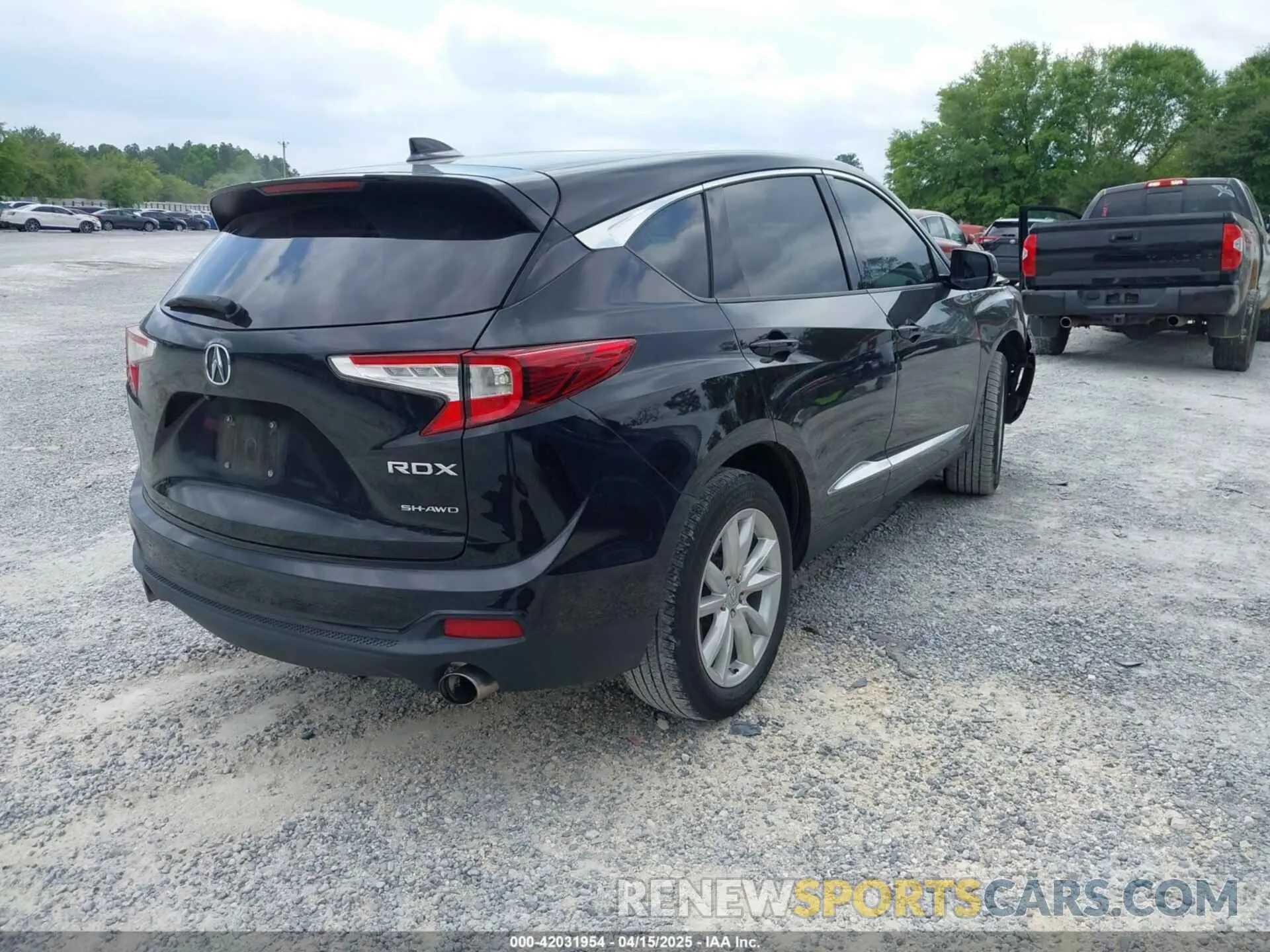 4 Photograph of a damaged car 5J8TC2H34KL043662 ACURA RDX 2019