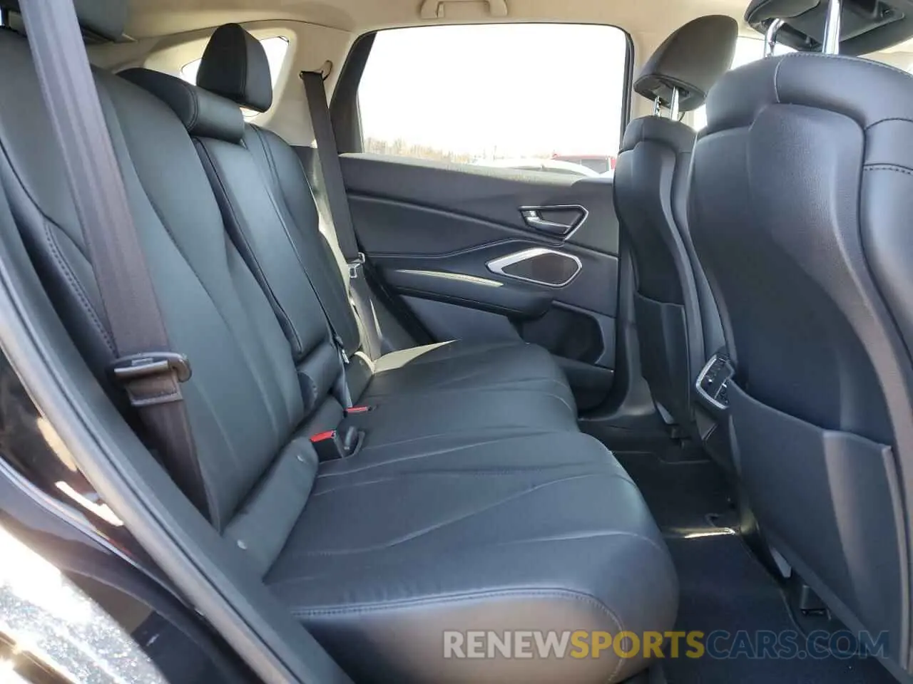 11 Photograph of a damaged car 5J8TC2H36KL033893 ACURA RDX 2019