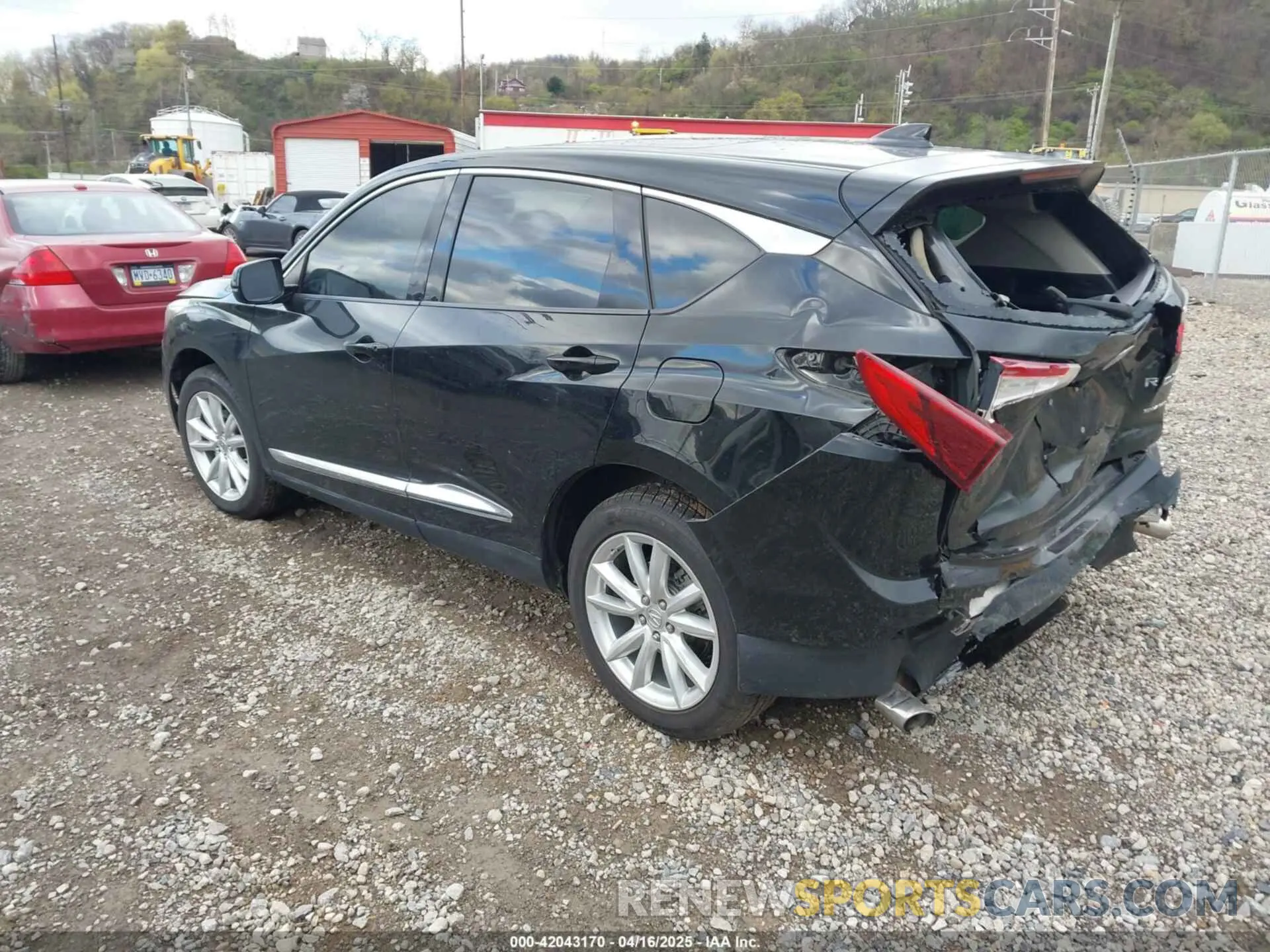 3 Photograph of a damaged car 5J8TC2H38KW037511 ACURA RDX 2019