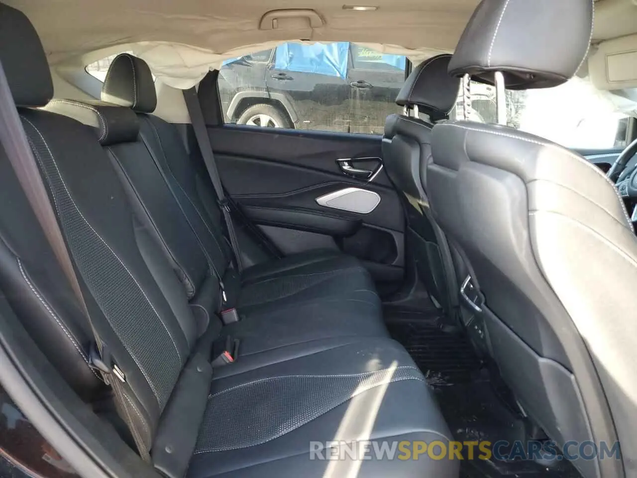 11 Photograph of a damaged car 5J8TC2H51KL000169 ACURA RDX 2019