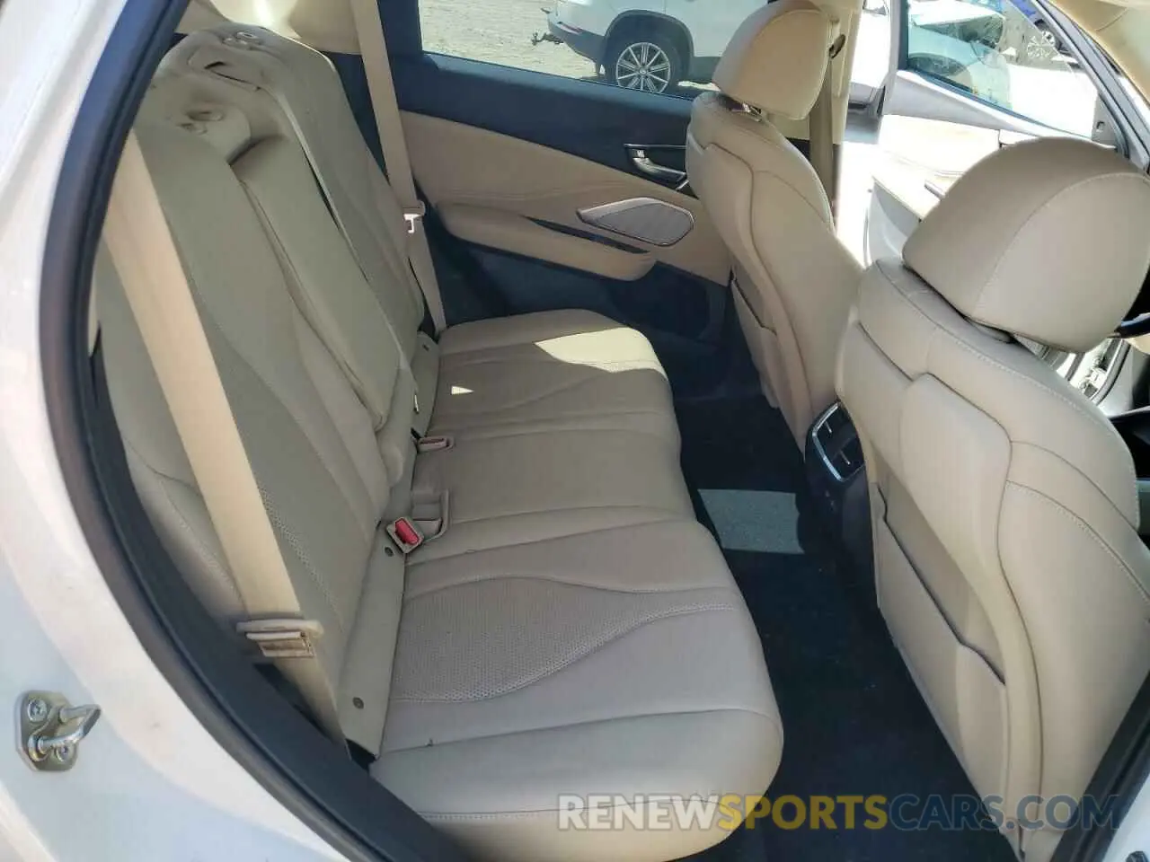 11 Photograph of a damaged car 5J8TC2H51KL000382 ACURA RDX 2019