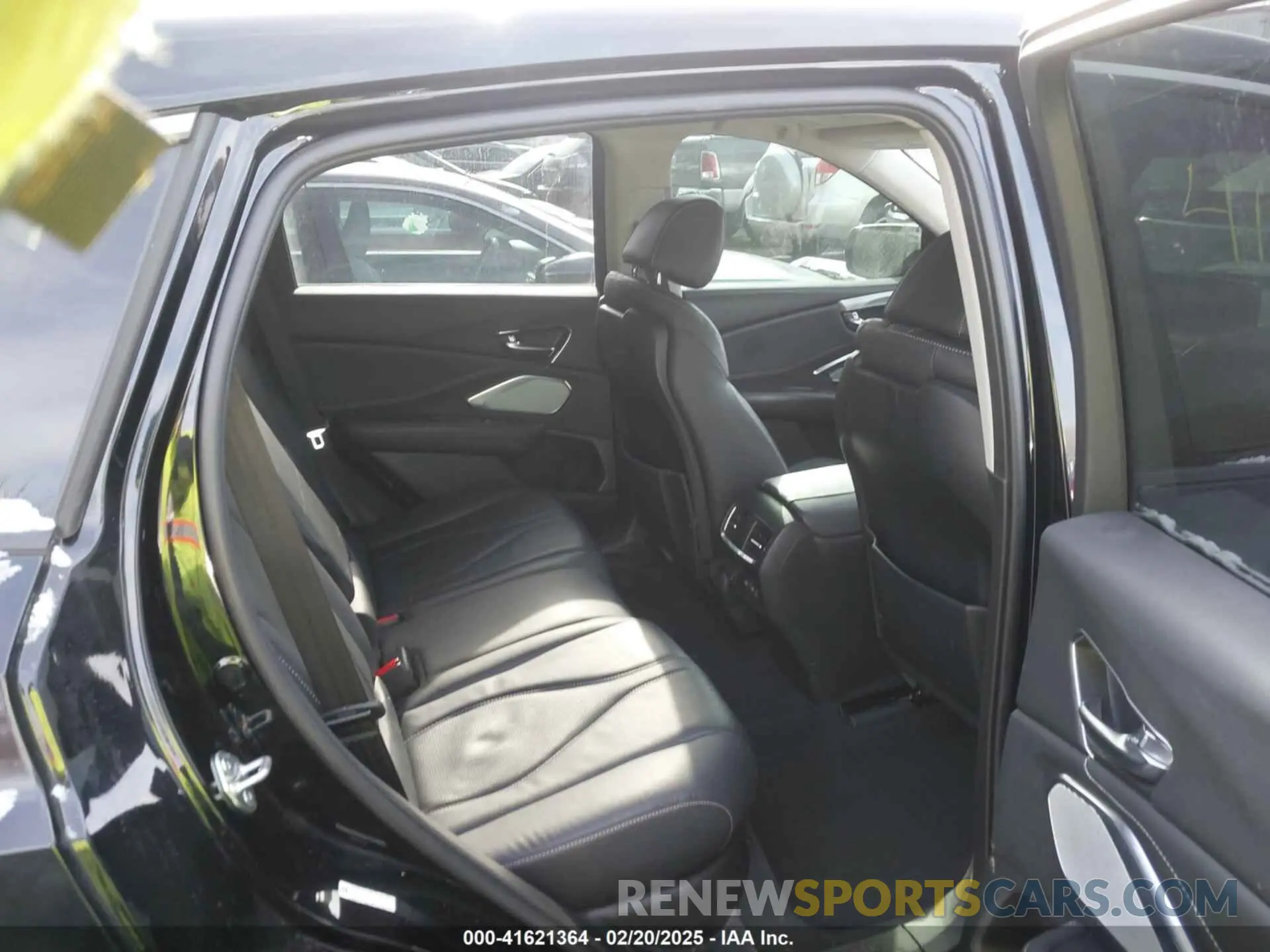 8 Photograph of a damaged car 5J8TC2H52KL010287 ACURA RDX 2019
