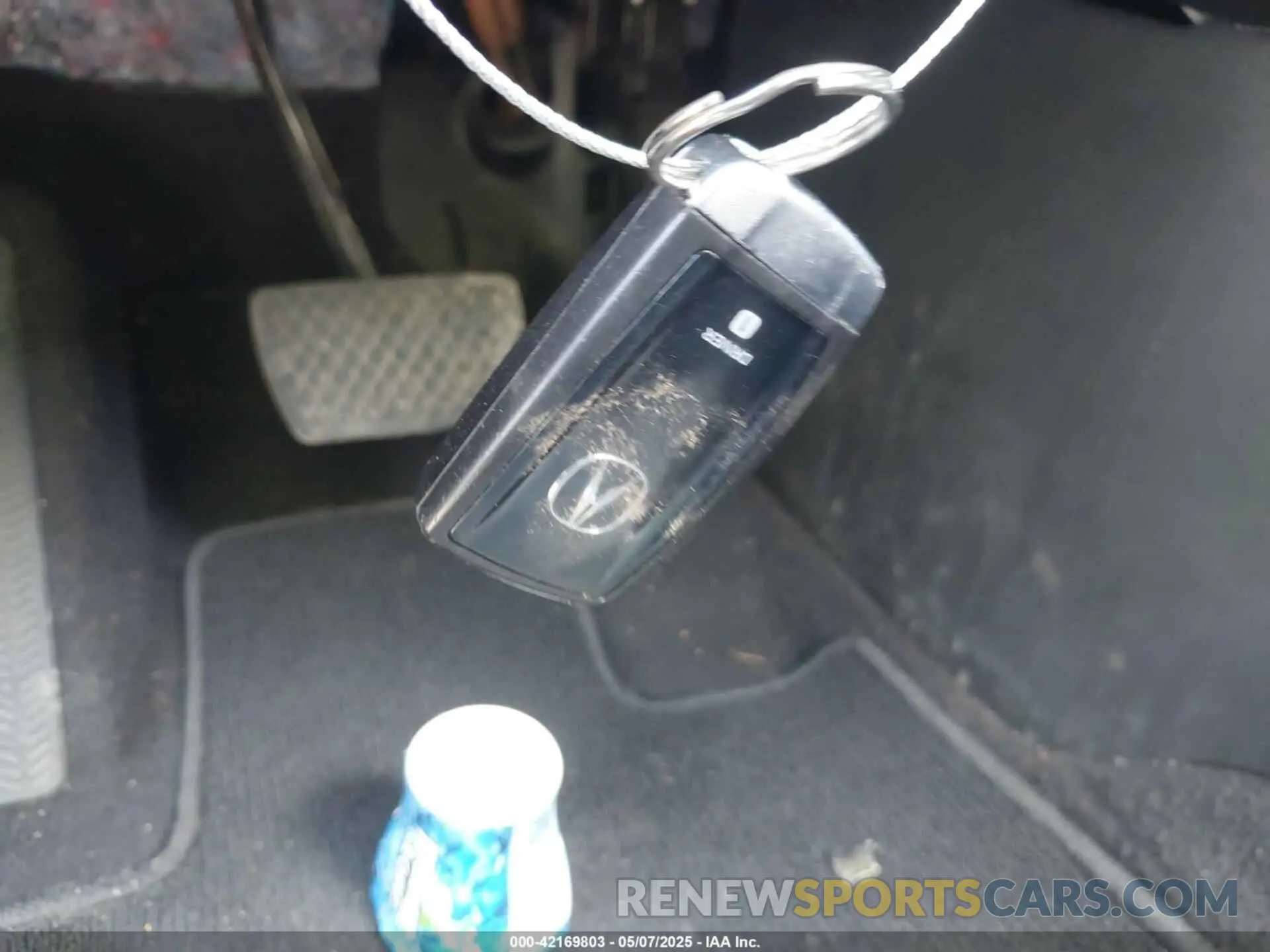 11 Photograph of a damaged car 5J8TC2H54KL017533 ACURA RDX 2019
