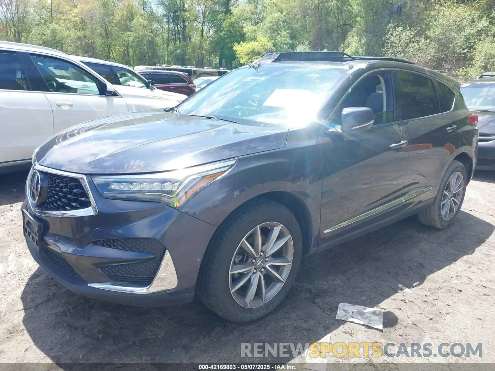2 Photograph of a damaged car 5J8TC2H54KL017533 ACURA RDX 2019