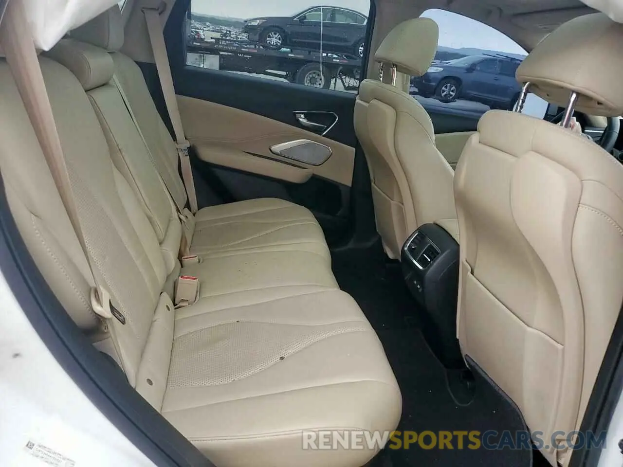 11 Photograph of a damaged car 5J8TC2H56KL001527 ACURA RDX 2019