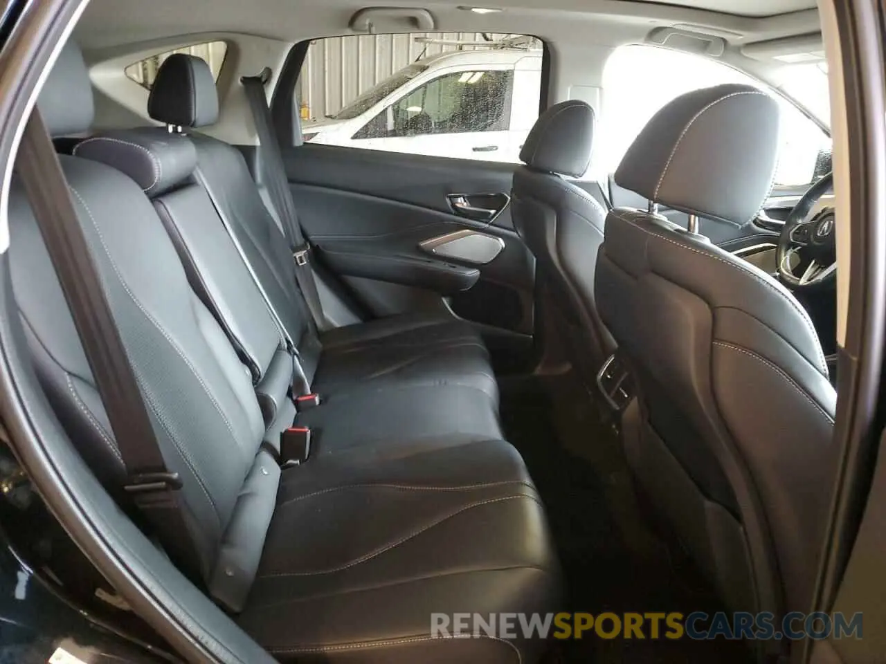 11 Photograph of a damaged car 5J8TC2H58KL005434 ACURA RDX 2019