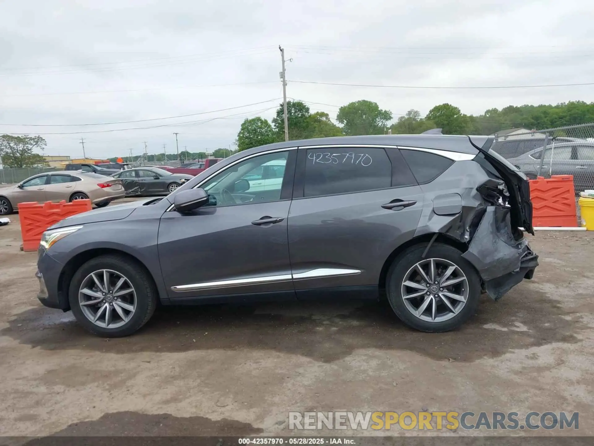 15 Photograph of a damaged car 5J8TC2H59KL026180 ACURA RDX 2019