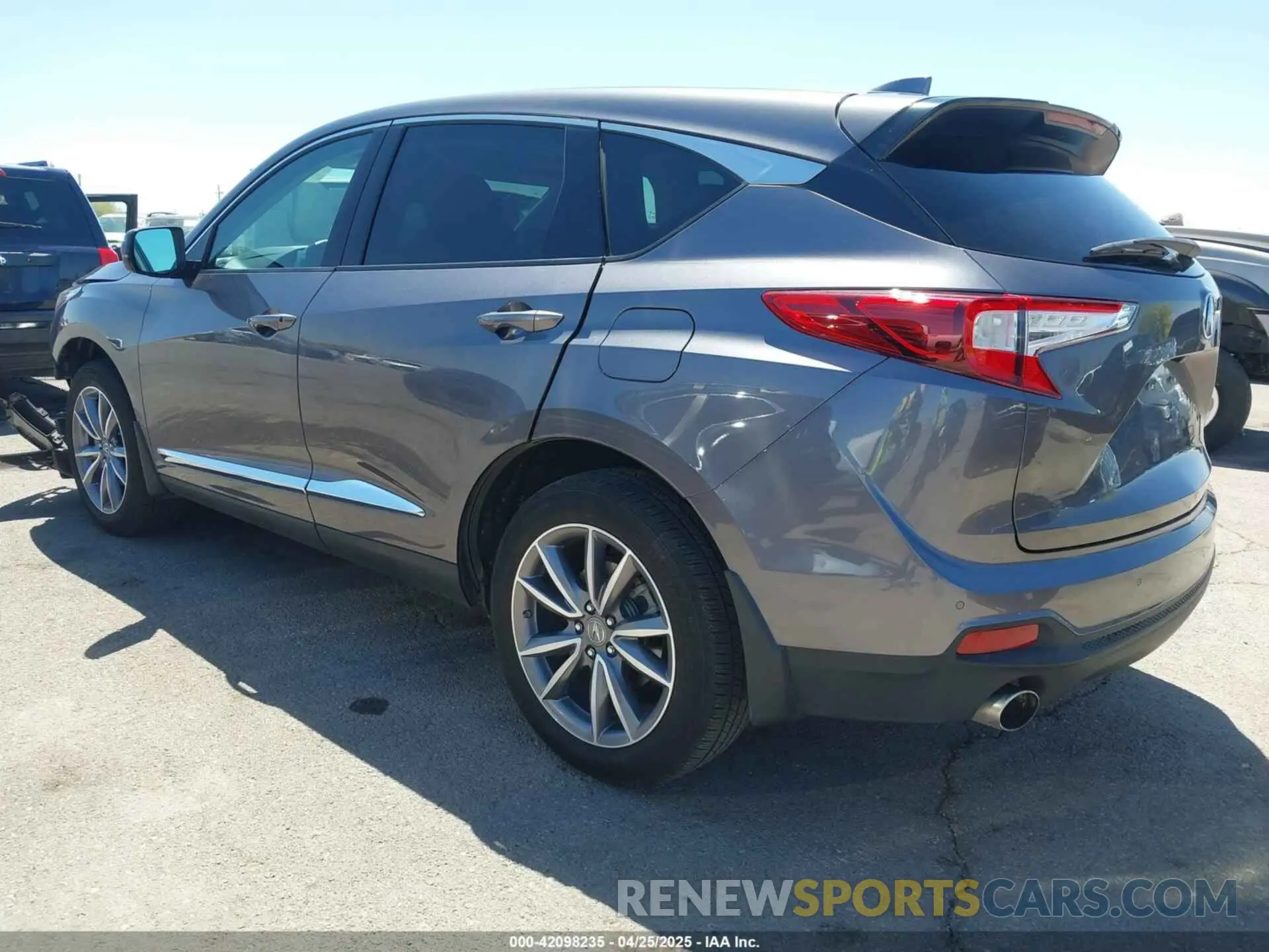 3 Photograph of a damaged car 5J8TC2H5XKL005340 ACURA RDX 2019