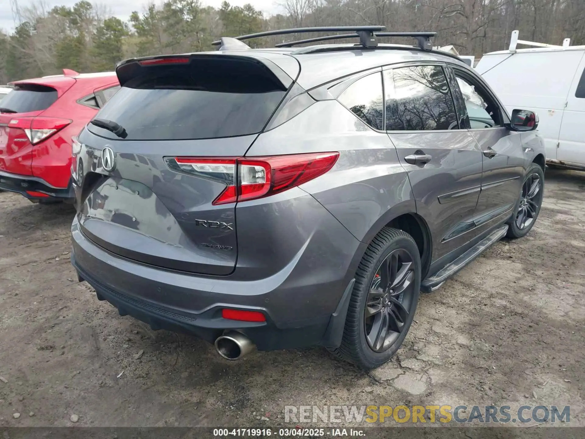 4 Photograph of a damaged car 5J8TC2H63KL028466 ACURA RDX 2019