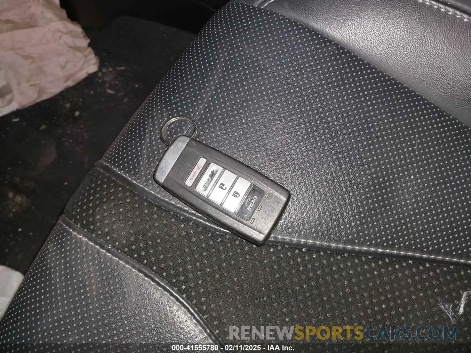 11 Photograph of a damaged car 5J8TC2H64KL800117 ACURA RDX 2019