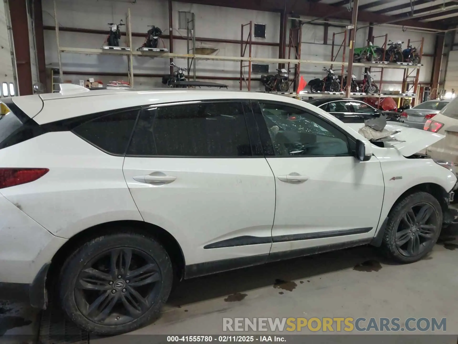 14 Photograph of a damaged car 5J8TC2H64KL800117 ACURA RDX 2019