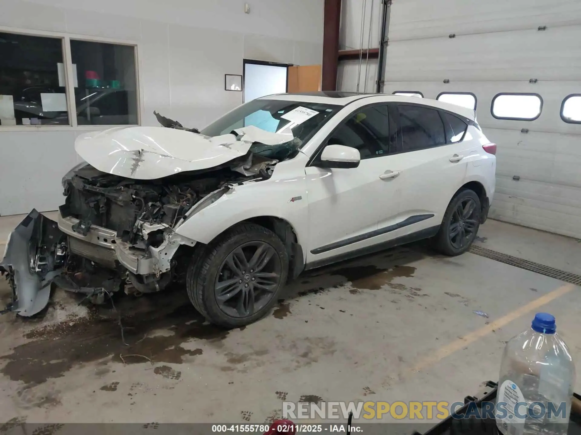 2 Photograph of a damaged car 5J8TC2H64KL800117 ACURA RDX 2019