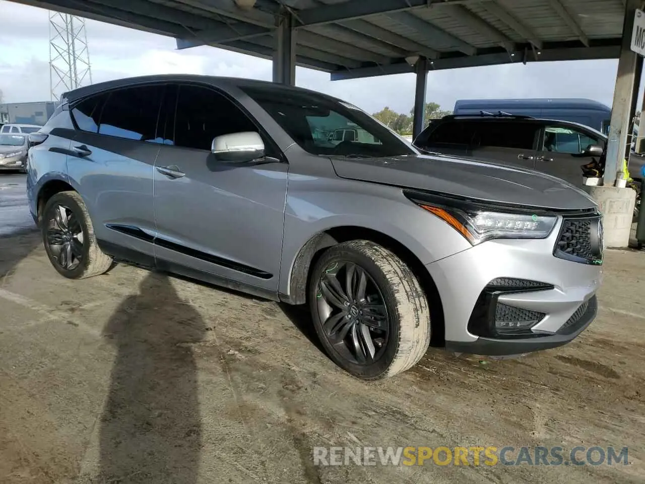 4 Photograph of a damaged car 5J8TC2H65KL037329 ACURA RDX 2019
