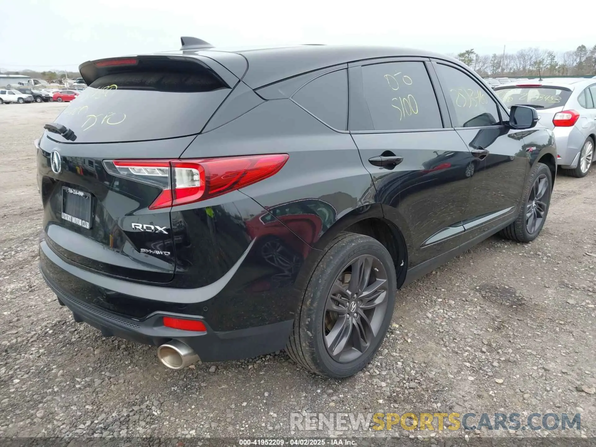 4 Photograph of a damaged car 5J8TC2H66KL010558 ACURA RDX 2019