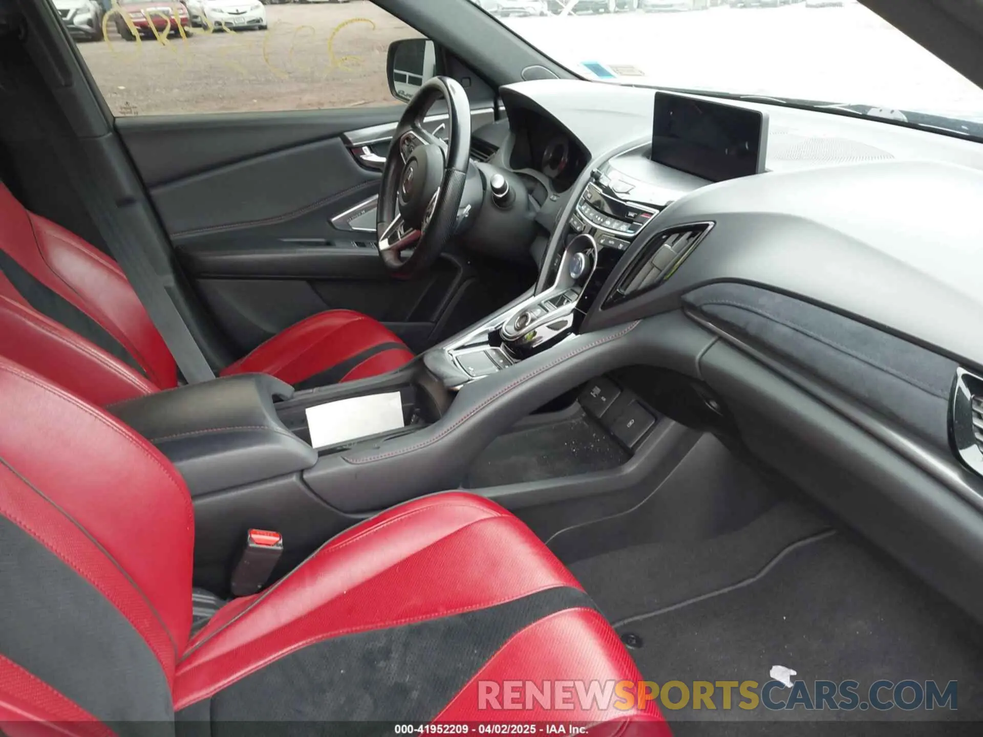 5 Photograph of a damaged car 5J8TC2H66KL010558 ACURA RDX 2019