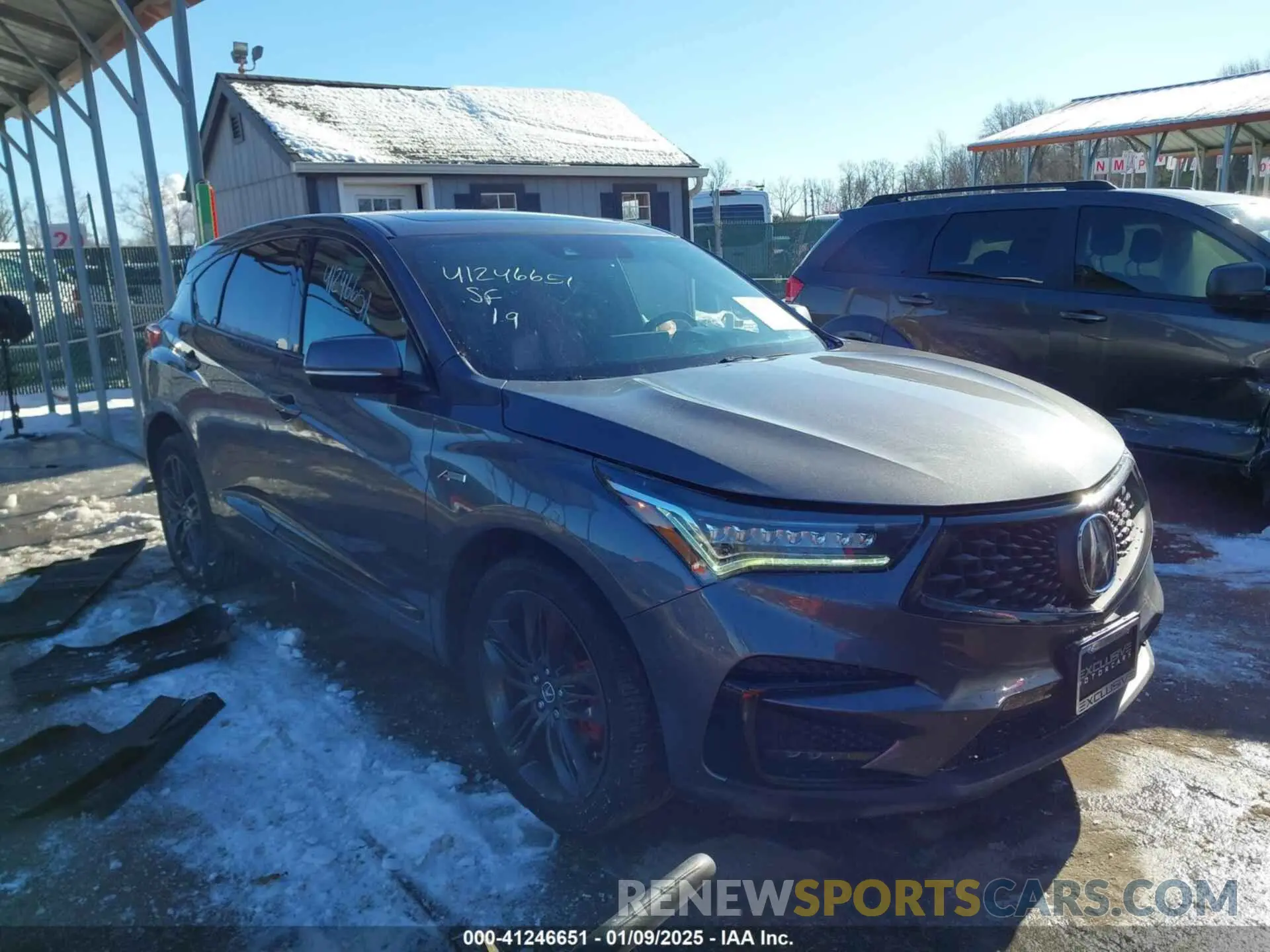 1 Photograph of a damaged car 5J8TC2H66KL028493 ACURA RDX 2019