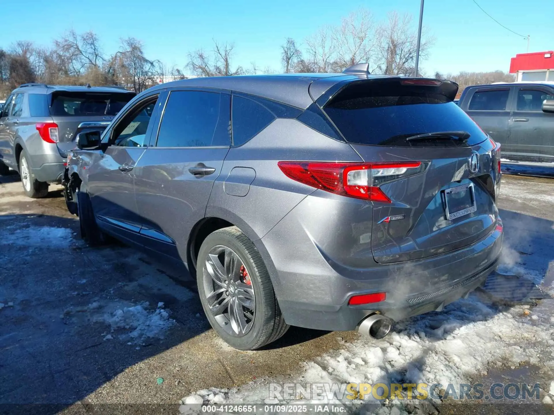 3 Photograph of a damaged car 5J8TC2H66KL028493 ACURA RDX 2019