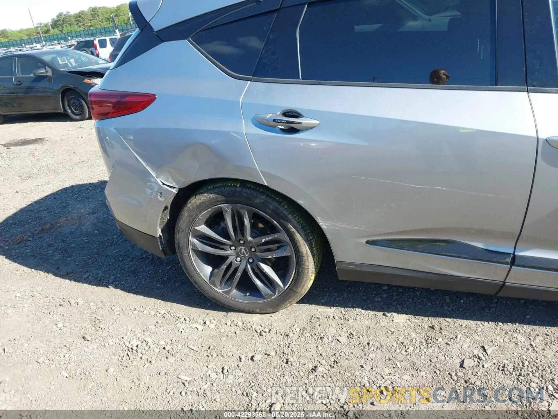 18 Photograph of a damaged car 5J8TC2H66KL034326 ACURA RDX 2019
