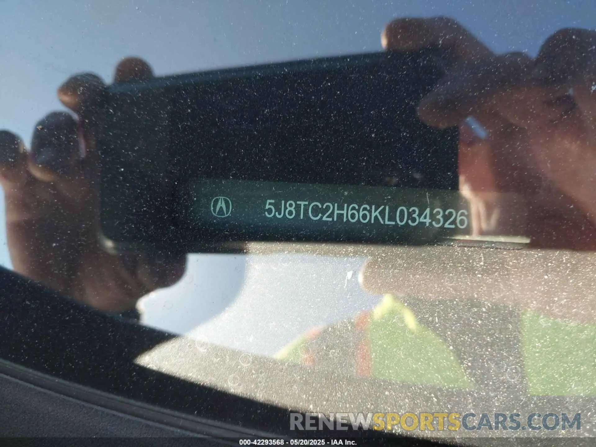 19 Photograph of a damaged car 5J8TC2H66KL034326 ACURA RDX 2019