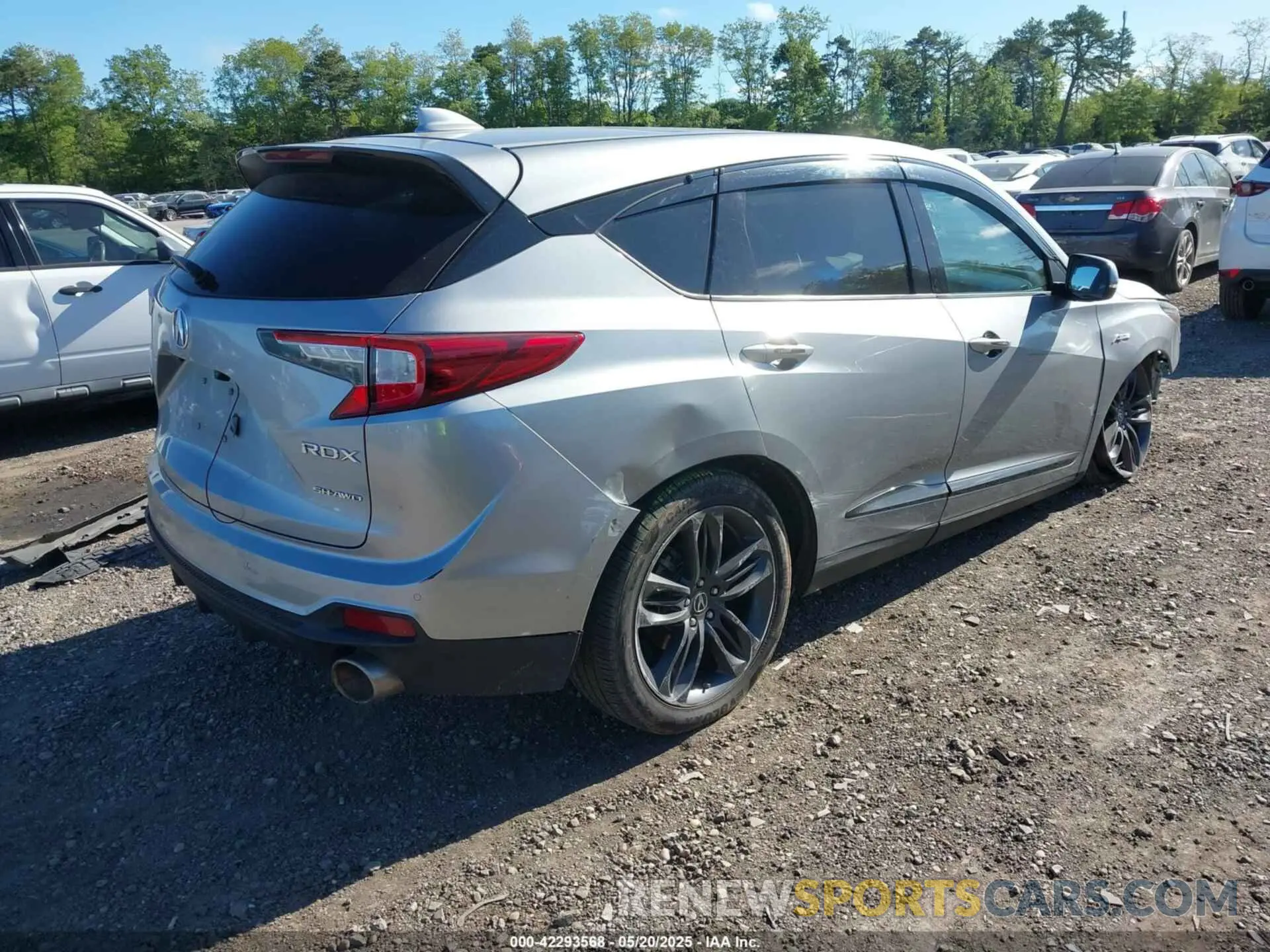 4 Photograph of a damaged car 5J8TC2H66KL034326 ACURA RDX 2019