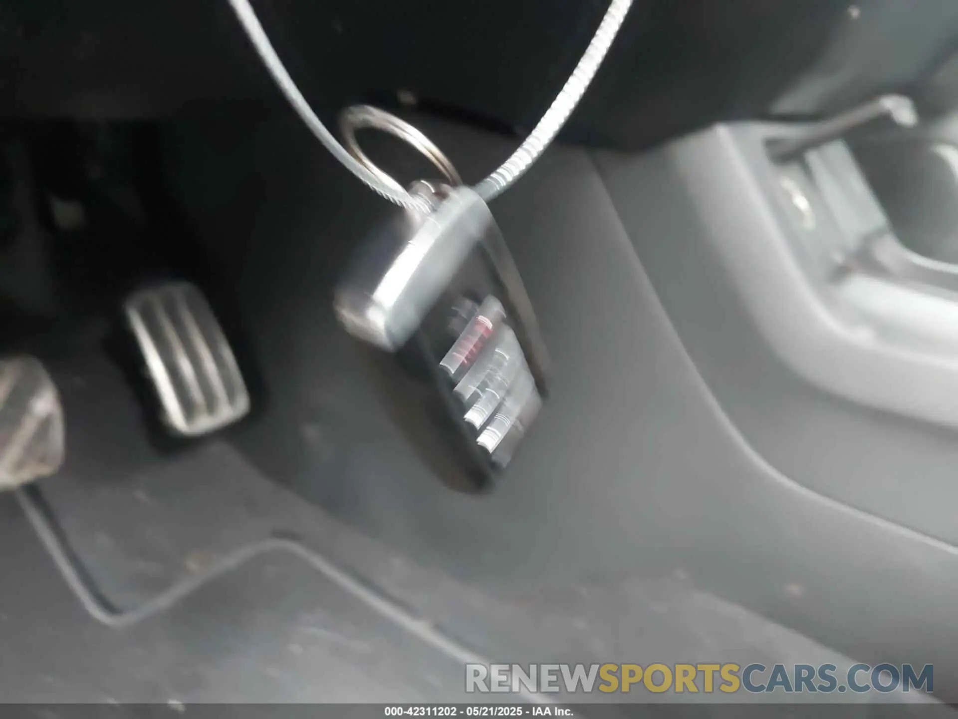 11 Photograph of a damaged car 5J8TC2H68KL001165 ACURA RDX 2019