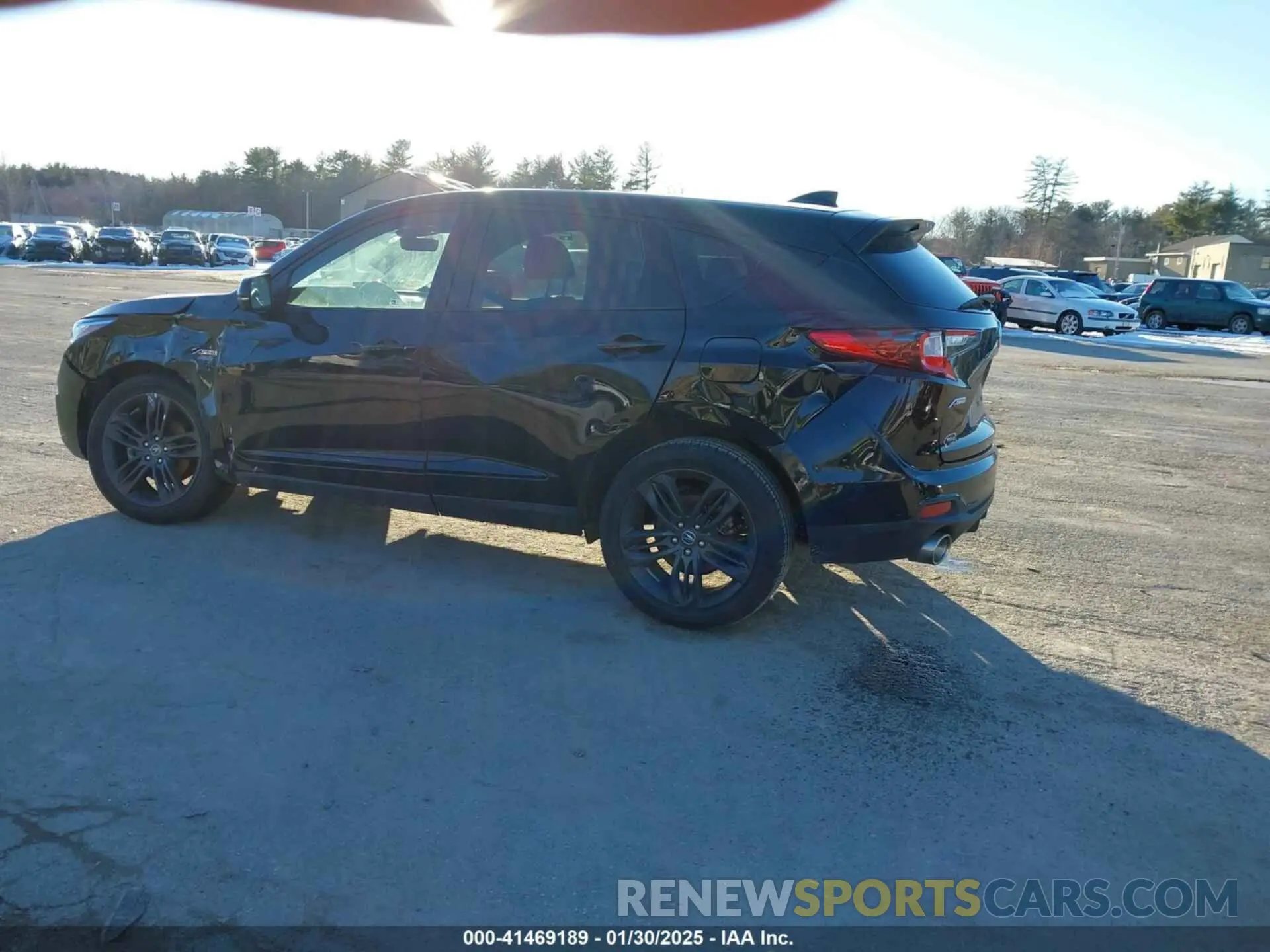 3 Photograph of a damaged car 5J8TC2H69KL005175 ACURA RDX 2019