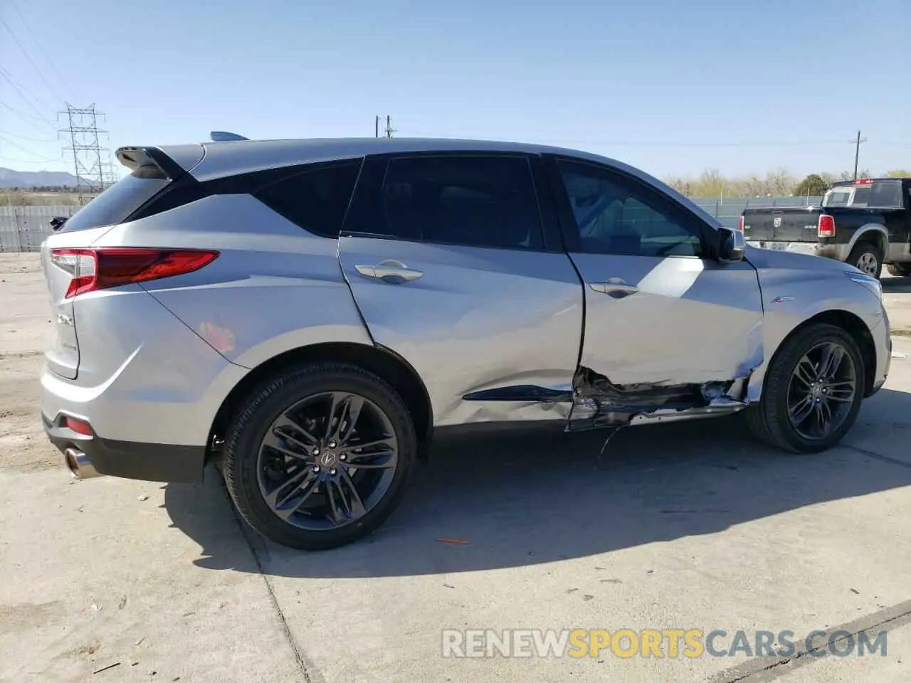 3 Photograph of a damaged car 5J8TC2H69KL025670 ACURA RDX 2019