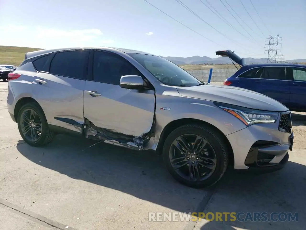 4 Photograph of a damaged car 5J8TC2H69KL025670 ACURA RDX 2019