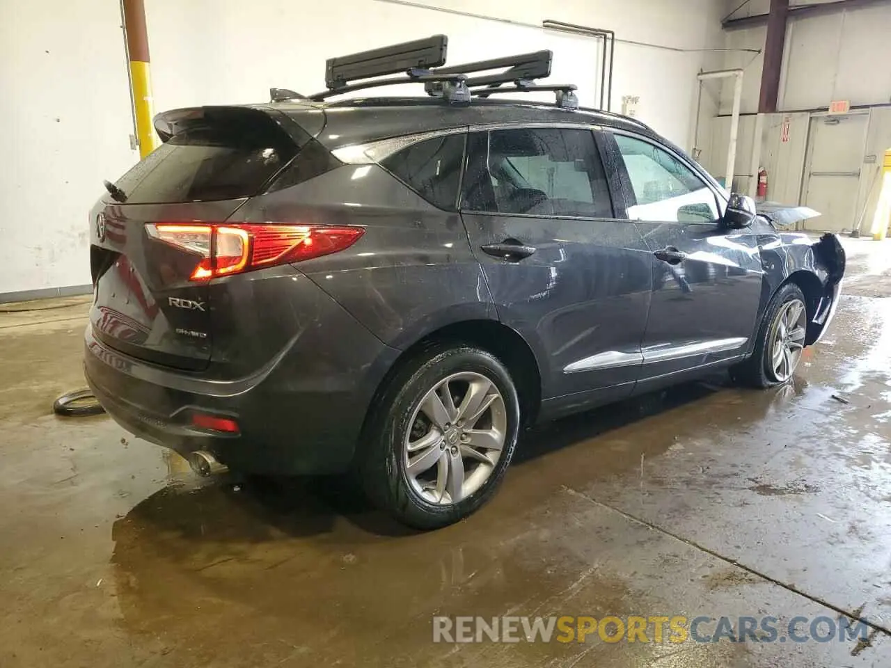 3 Photograph of a damaged car 5J8TC2H73KL013202 ACURA RDX 2019